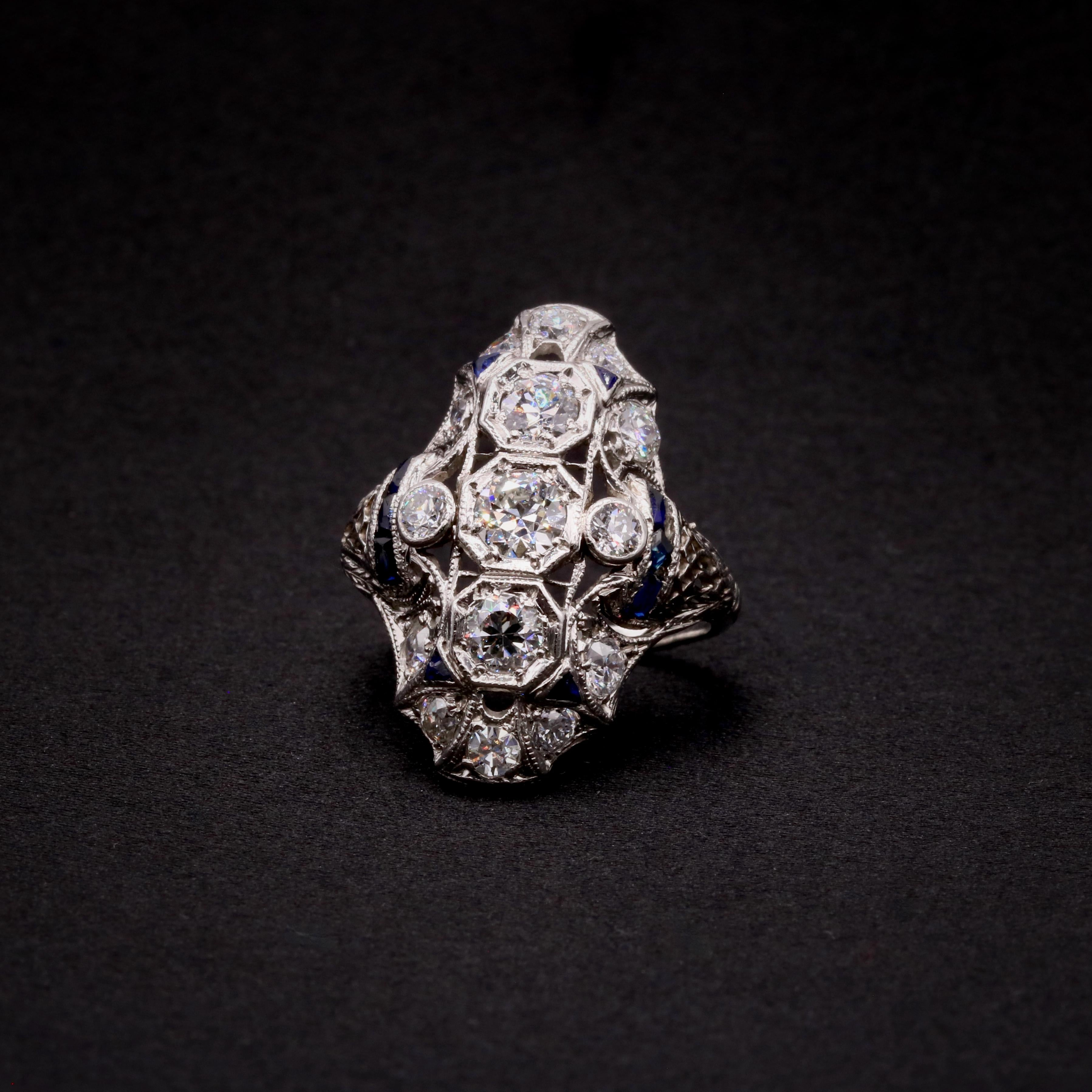 Art Deco Platin 2,28tgw Diamant und Saphir filigranen Panel Ring für Damen oder Herren im Angebot