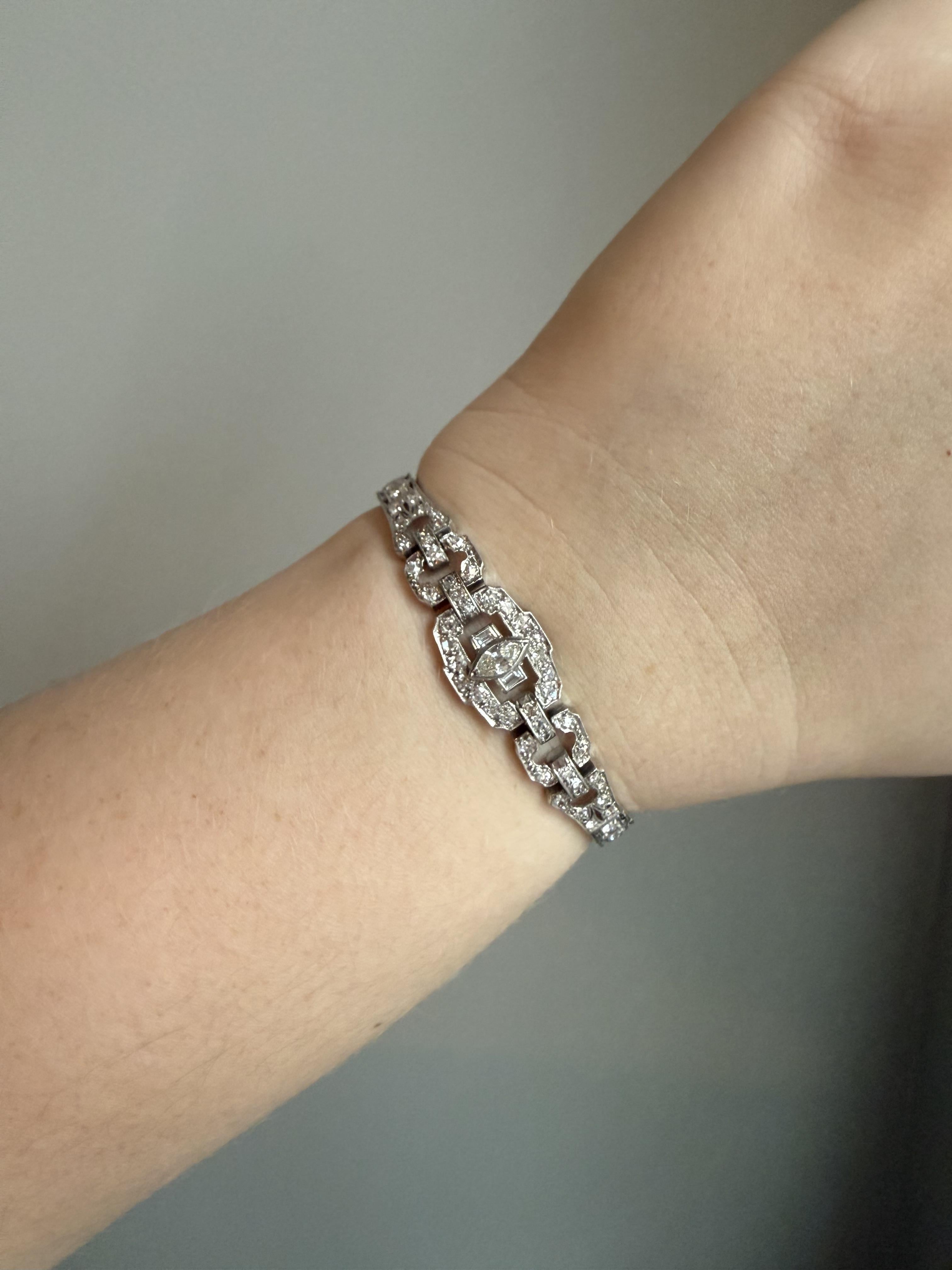 Art Deco Platinum 2.8 Carat Diamond Bracelet In Excellent Condition For Sale In Montgomery, AL