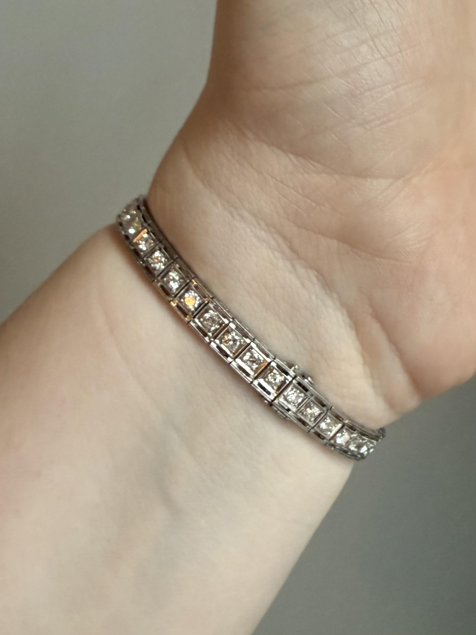 Women's Art Deco Platinum 2.8 Carat Diamond Bracelet For Sale