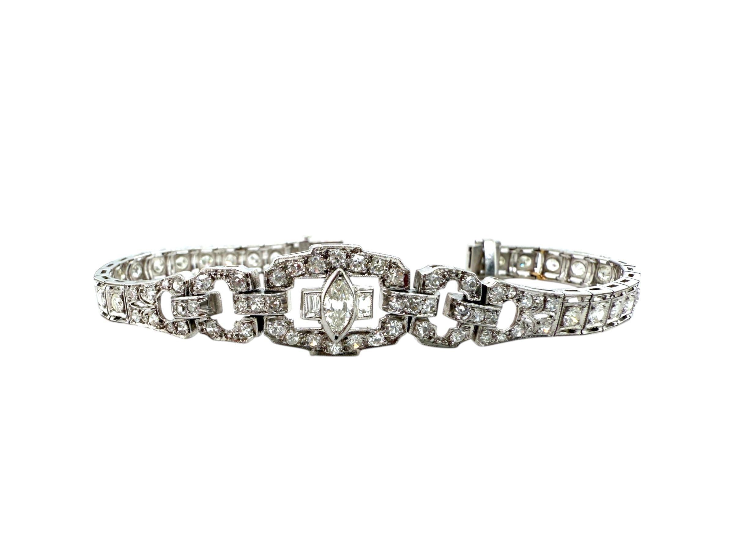 Art Deco Platinum 2.8 Carat Diamond Bracelet For Sale 3
