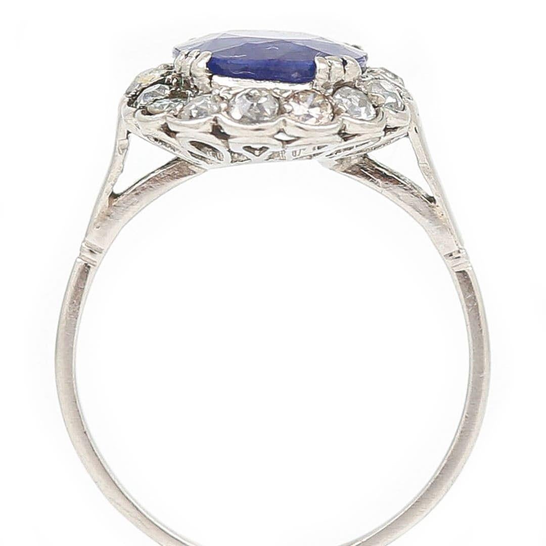Women's Art Deco Platinum 2.8ct Oval Sapphire 1.5ct Old Mine Cut Diamond Ring circa 1920