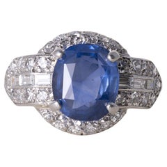 Art Deco Platinum 3 Carat No Heat Blue Sapphire Oval  Bague en diamant GIA