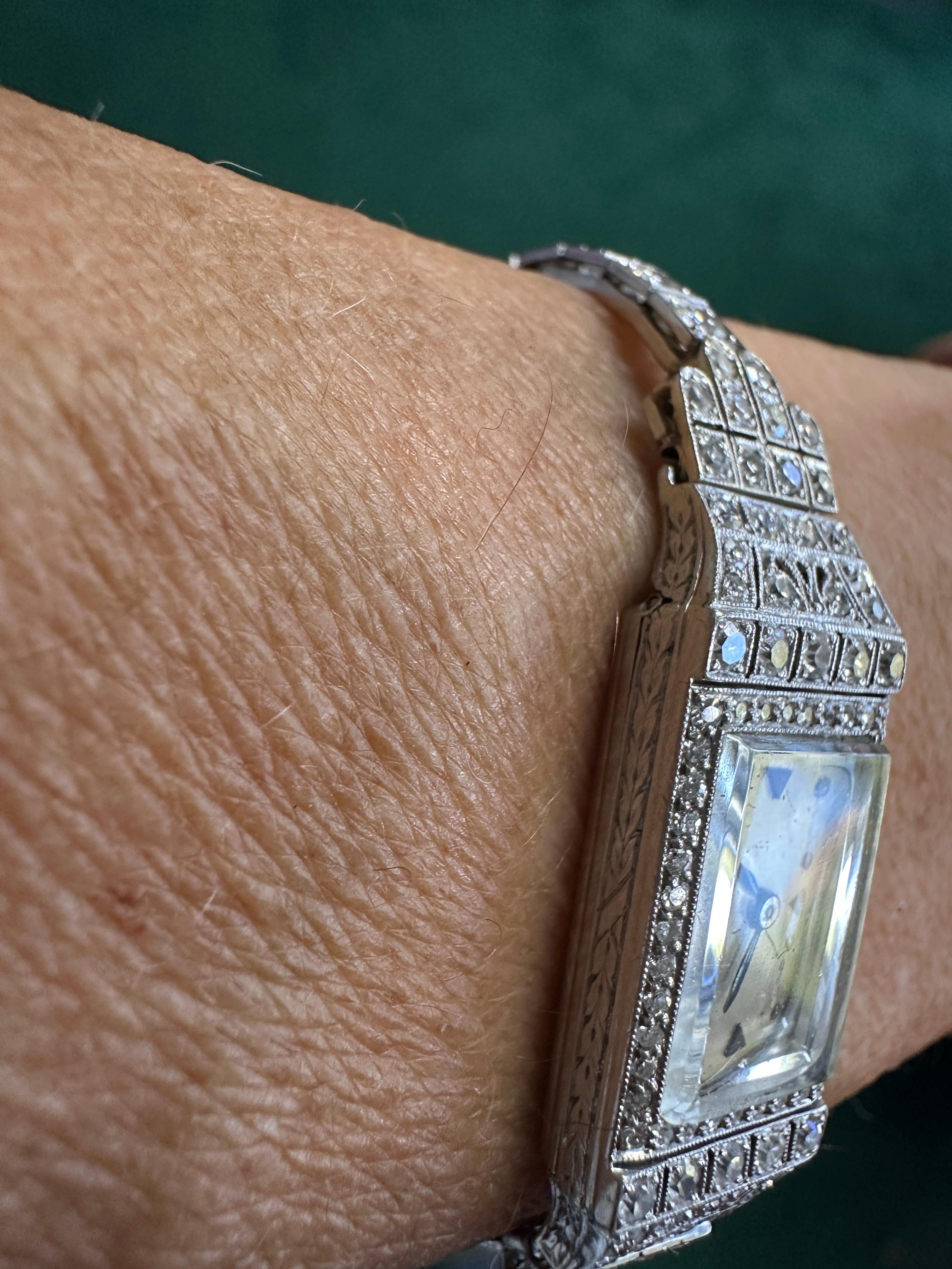 Taille vieille Europe Art Deco Platinum 3.50Ct Diamond Watch VS-F 18-Jewell Manual Wind