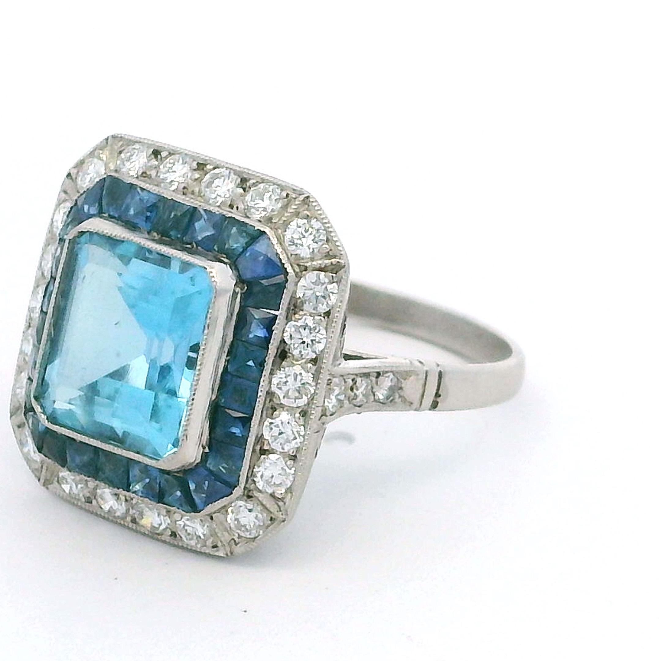 Bague art déco en platine 5.00 ct aigue-marine, diamant et saphir taille calibre en vente 4
