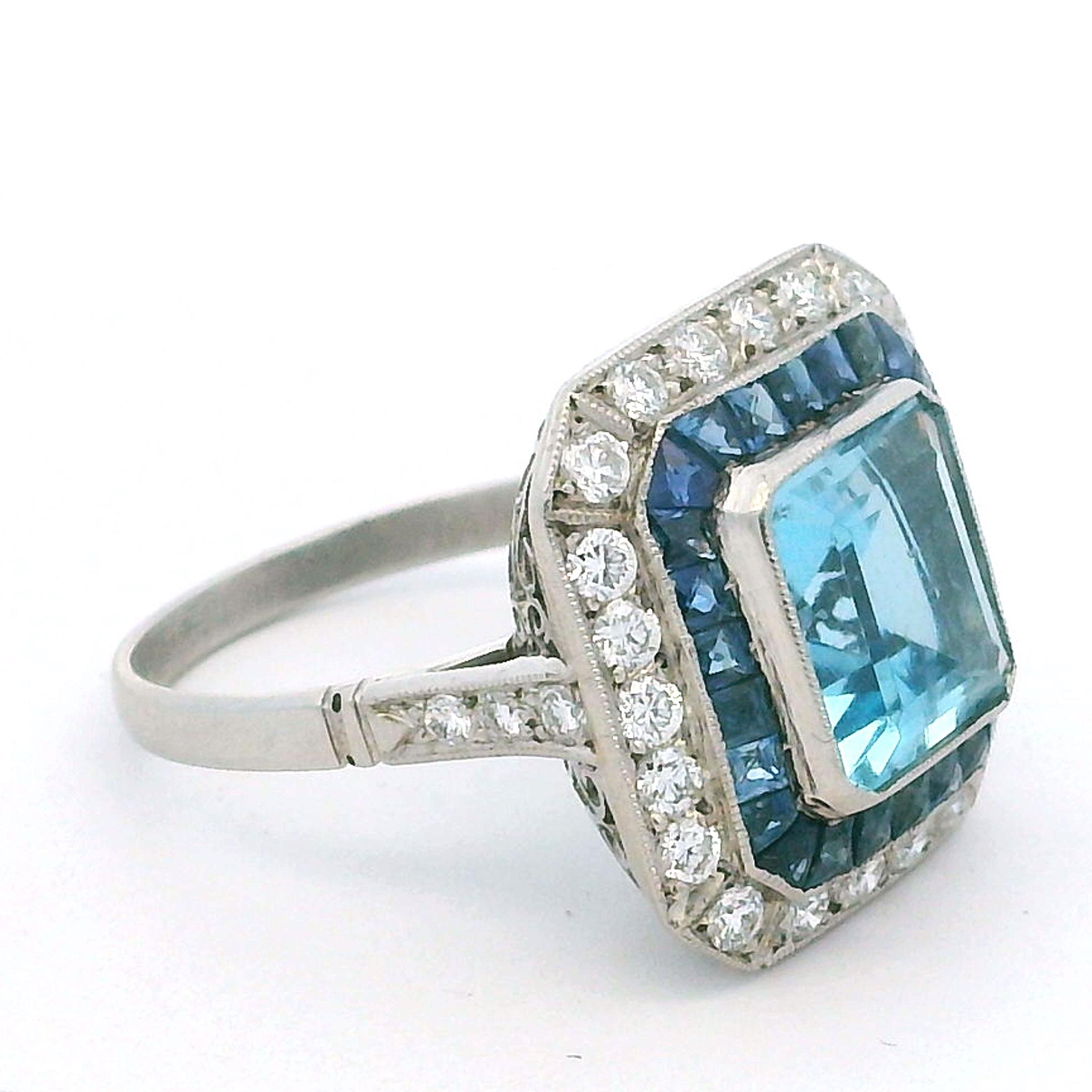 Bague art déco en platine 5.00 ct aigue-marine, diamant et saphir taille calibre en vente 6