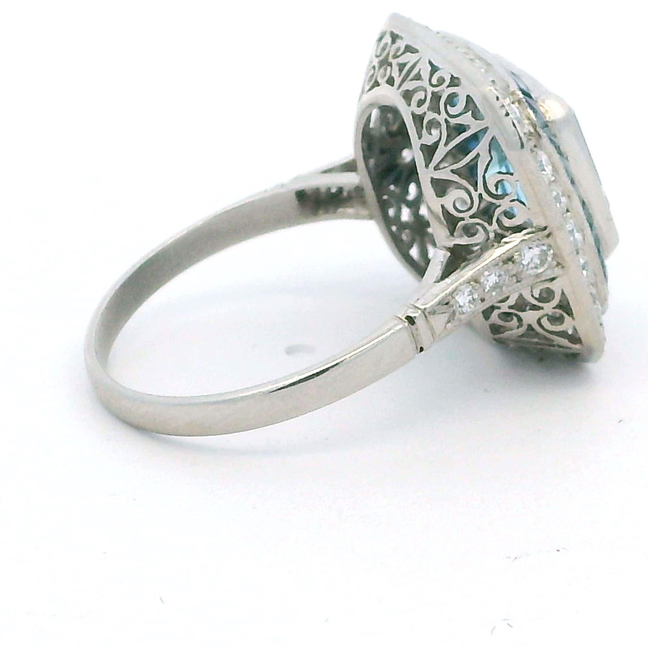 Bague art déco en platine 5.00 ct aigue-marine, diamant et saphir taille calibre Excellent état - En vente à Miami, FL