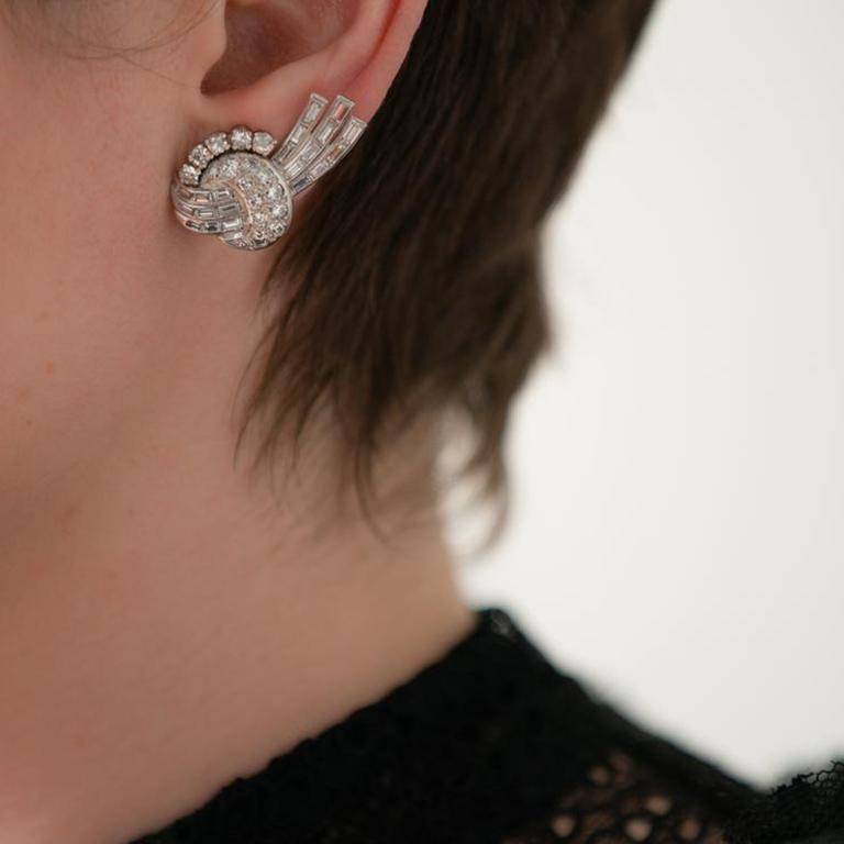 Women's Art Deco Platinum 5.0 Carat Mixed Cut Diamond Comet Earrings, circa 1920s