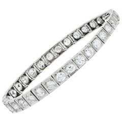 Art Deco Platinum 9 Carat Round Diamond One Line Bracelet