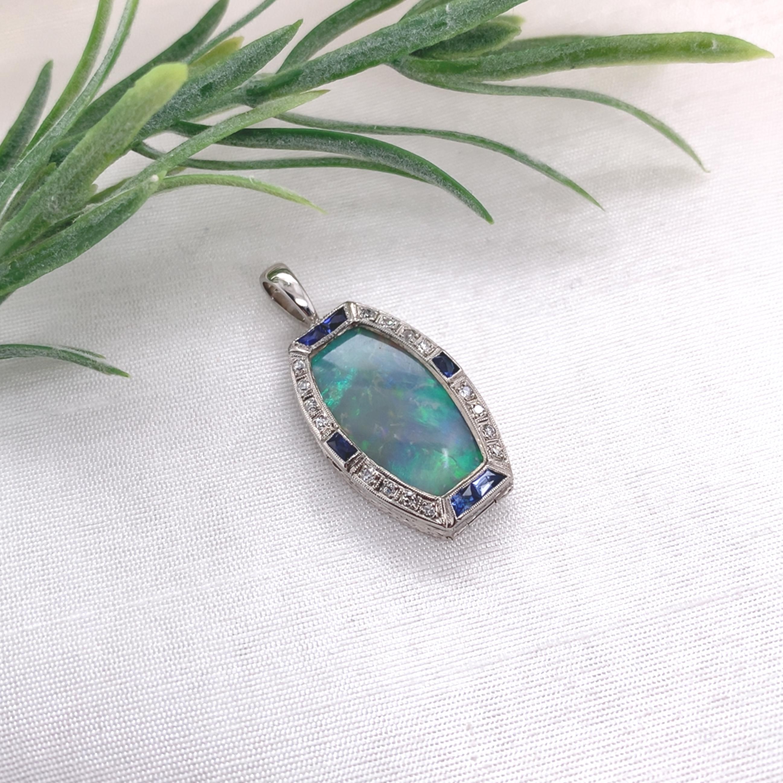 Pendentif Art Déco en platine 9,24 carats en opale avec diamants et saphirs synthétiques en vente 2
