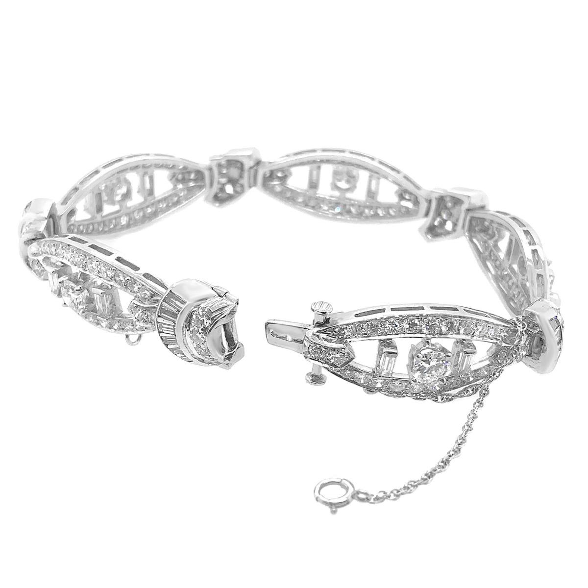 Art Deco Style Platinum 9.50 Carat Diamond Bracelet For Sale 1