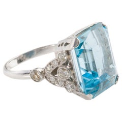 Art Deco Platinum and 10.60 Carat Natural Aquamarine and Diamond Dress Ring