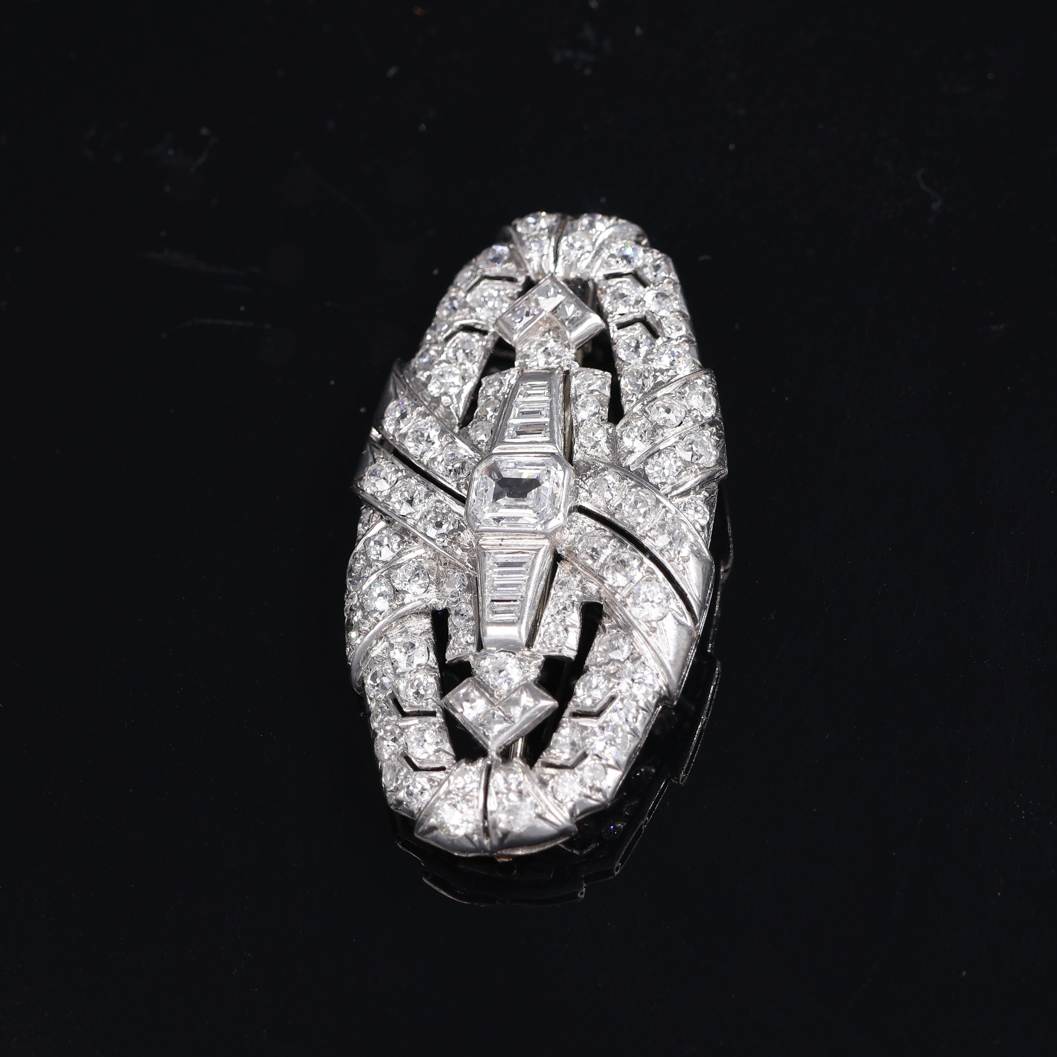 Art Deco Platinum and Diamond Brooch, 1930s