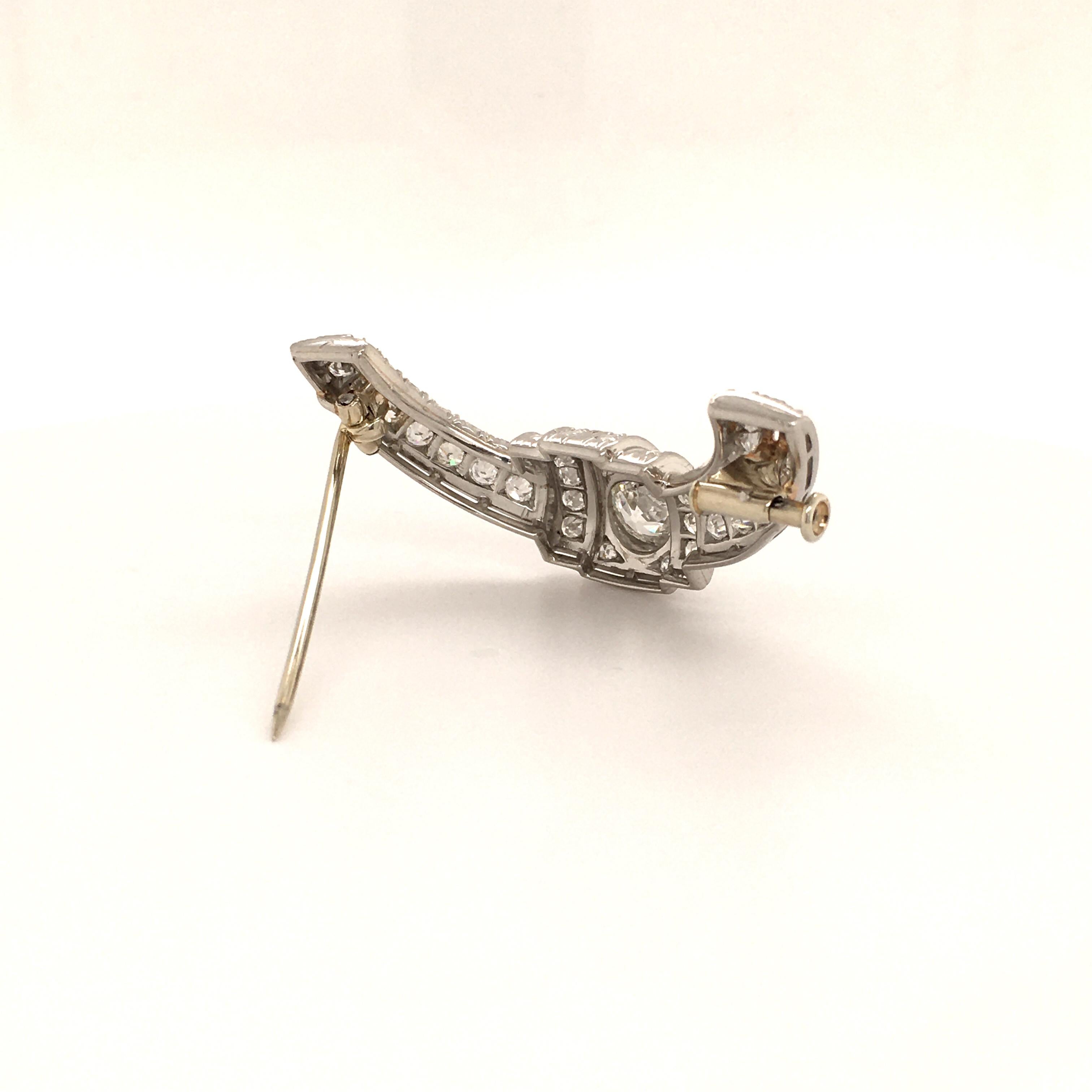 Art Deco Platinum and Diamond Brooch For Sale 2