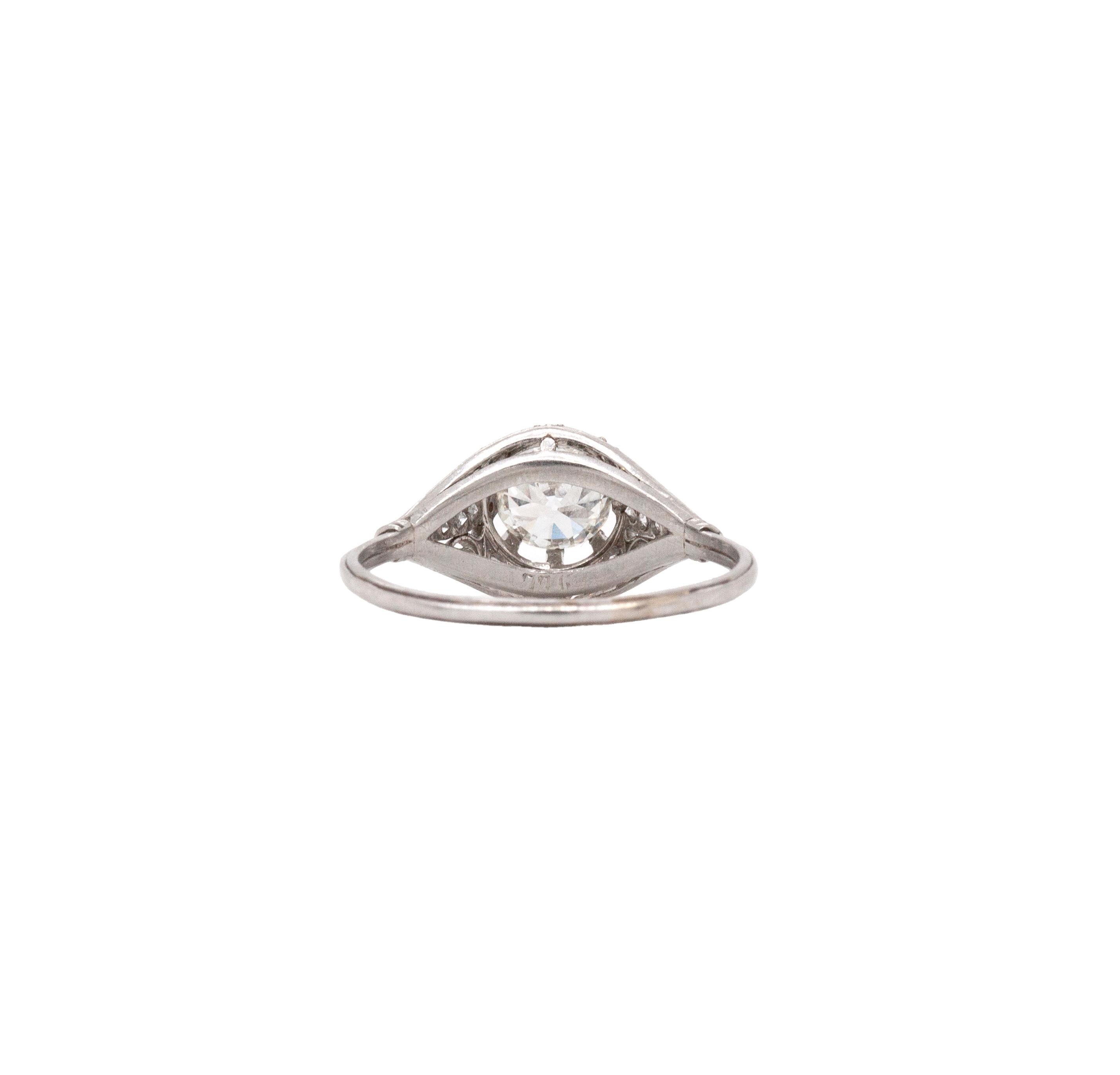 Art Deco Platinum and Diamond Ring With Exquisite Filigree Detailing For Sale 1