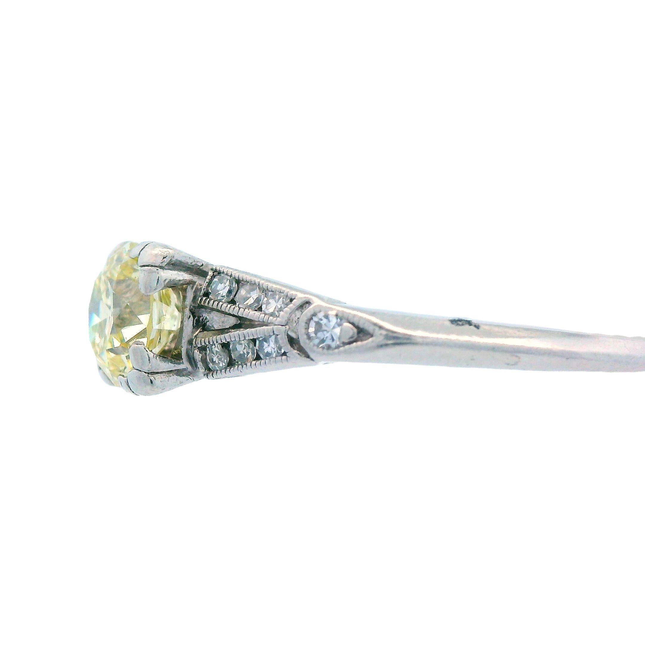 Bague de fiançailles Art déco en platine et diamant jaune fantaisie Bon état - En vente à Lexington, KY