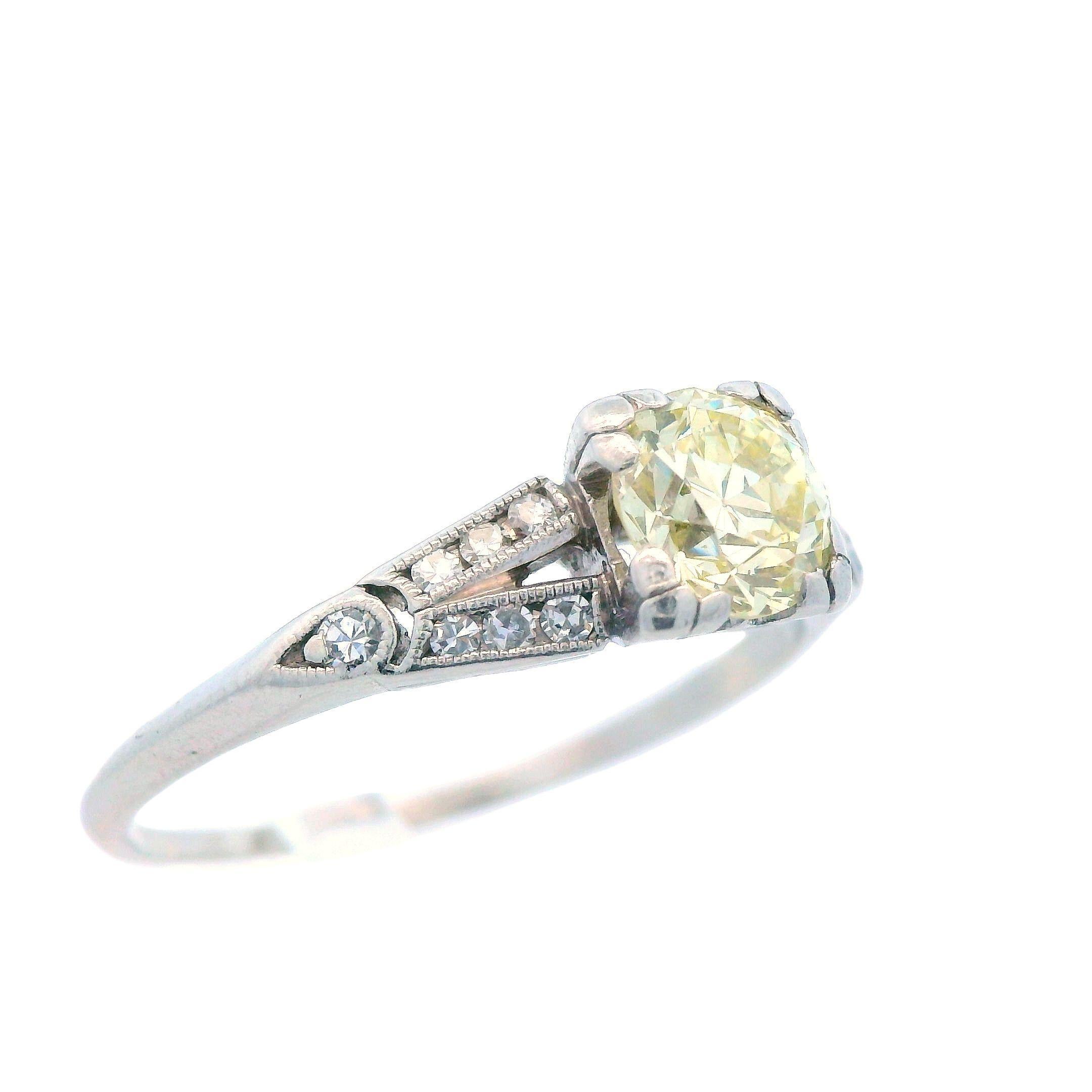 Bague de fiançailles Art déco en platine et diamant jaune fantaisie Pour femmes en vente