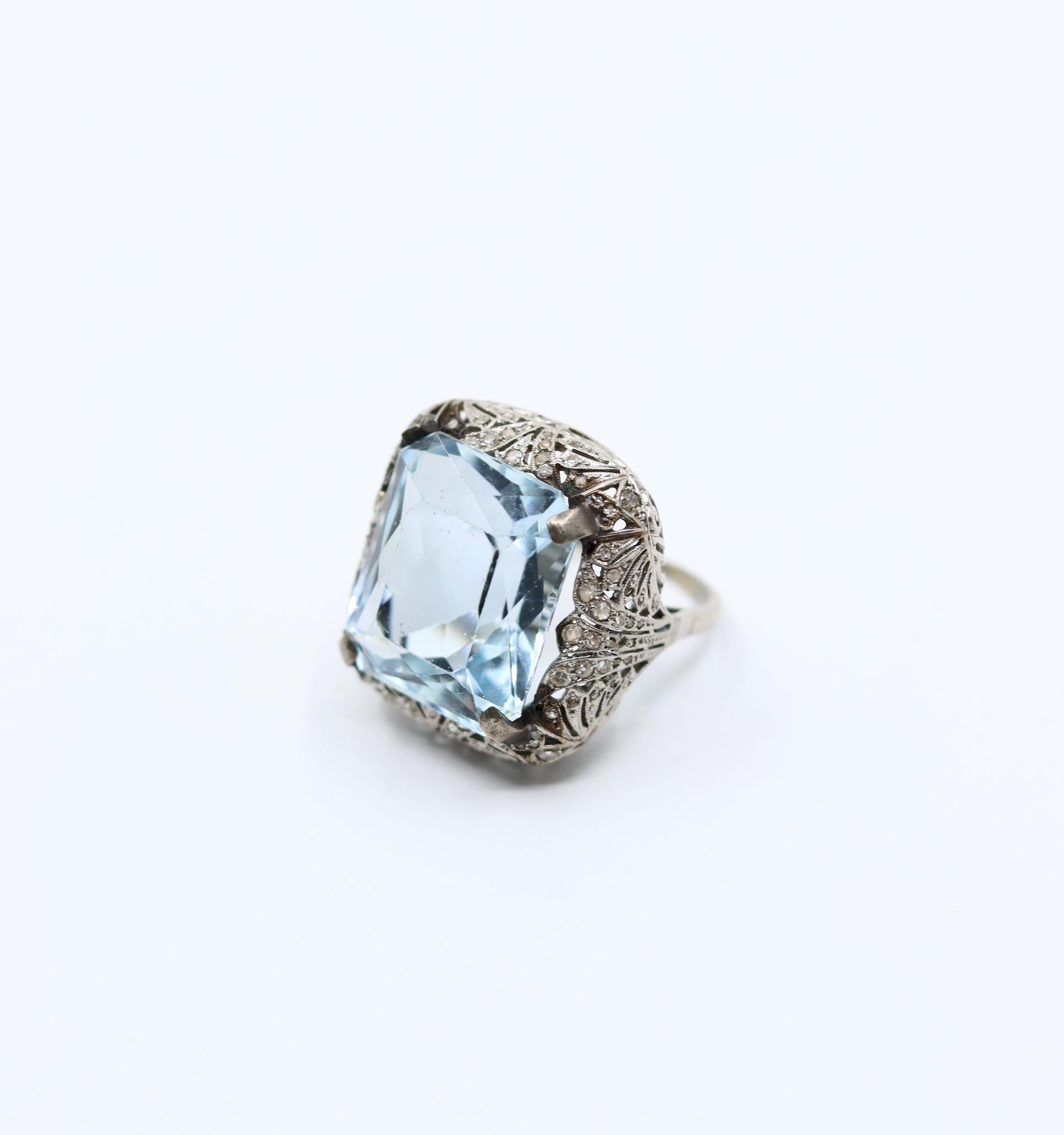Anello Art Deco in platino con acquamarina in vendita 2