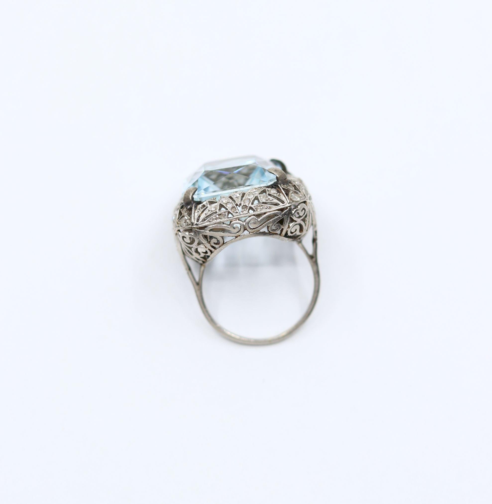 Anello Art Deco in platino con acquamarina in vendita 4