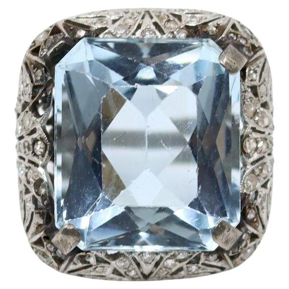 Anello Art Deco in platino con acquamarina
