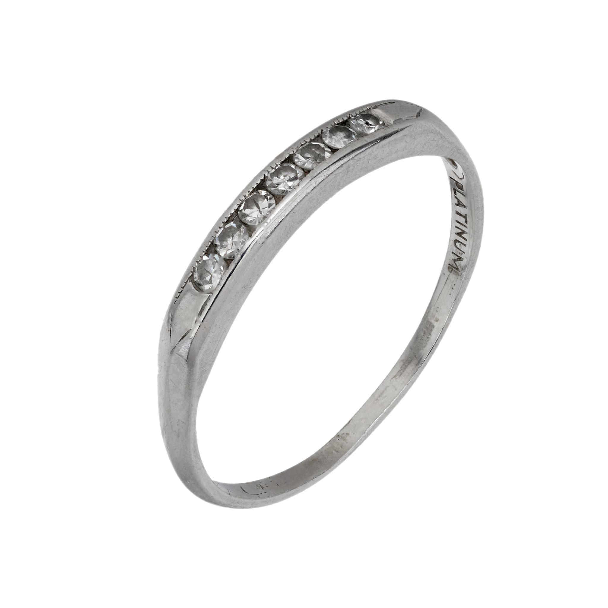 Bracelet Art Déco en platine avec 7 diamants, Circa 1930, Taille 6.75 en vente
