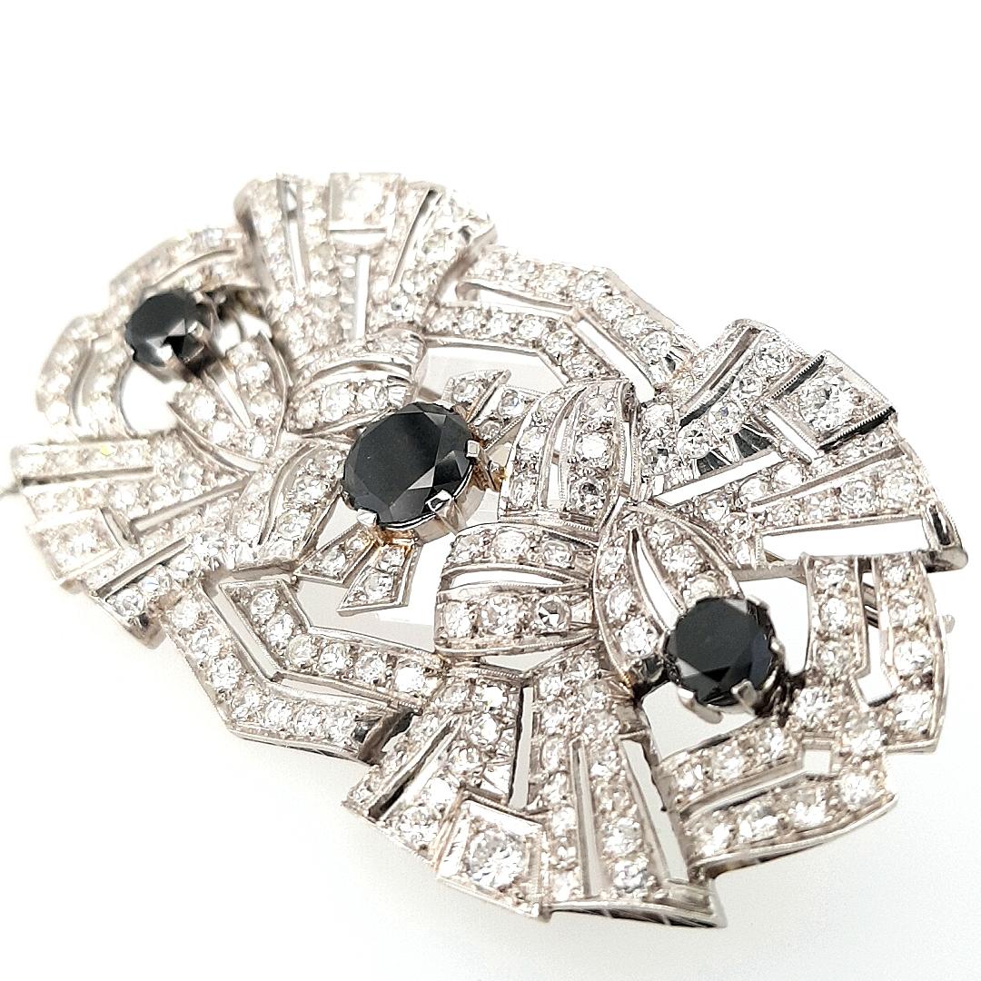 Art Deco Platinum Brooch, 3.70ct Black Diamonds and 5ct White Diamonds For Sale 5