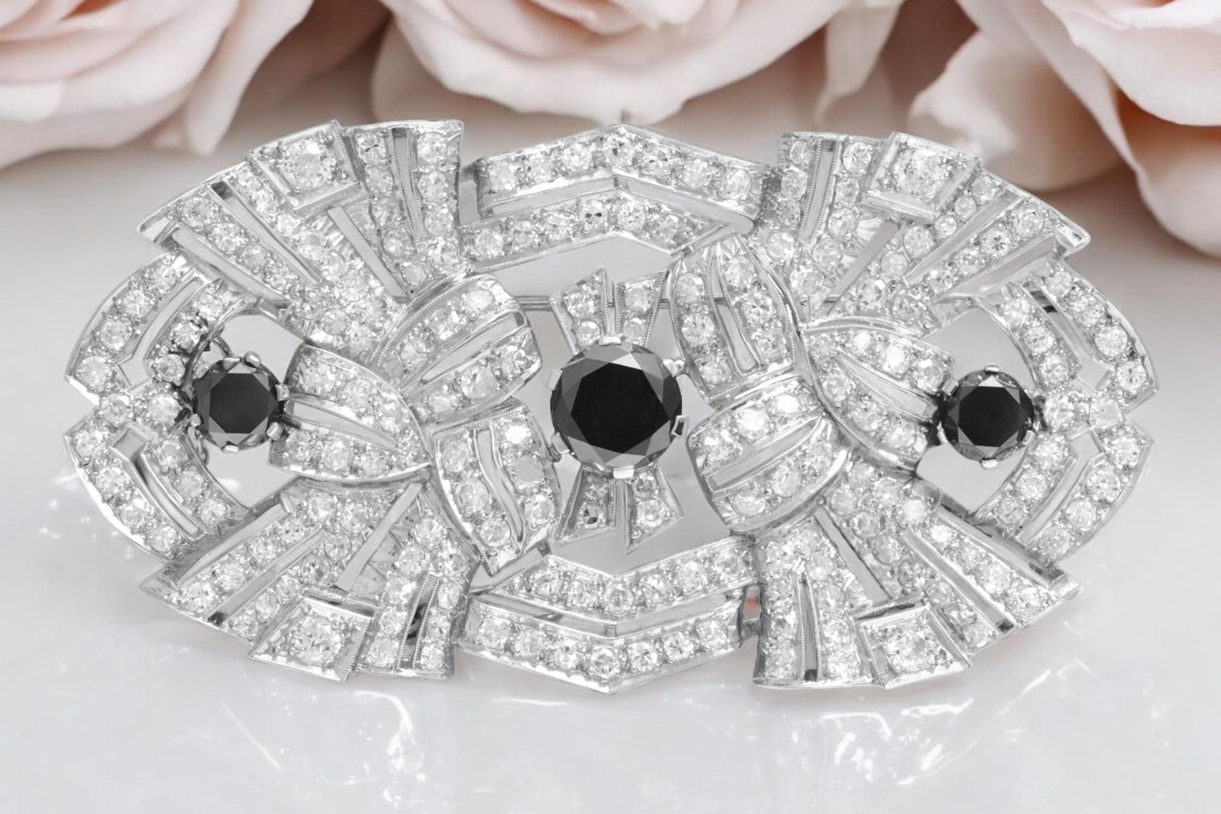 Broche Art Déco de platino, 3,70 ct de diamantes negros y 5 ct de diamantes blancos en venta 3