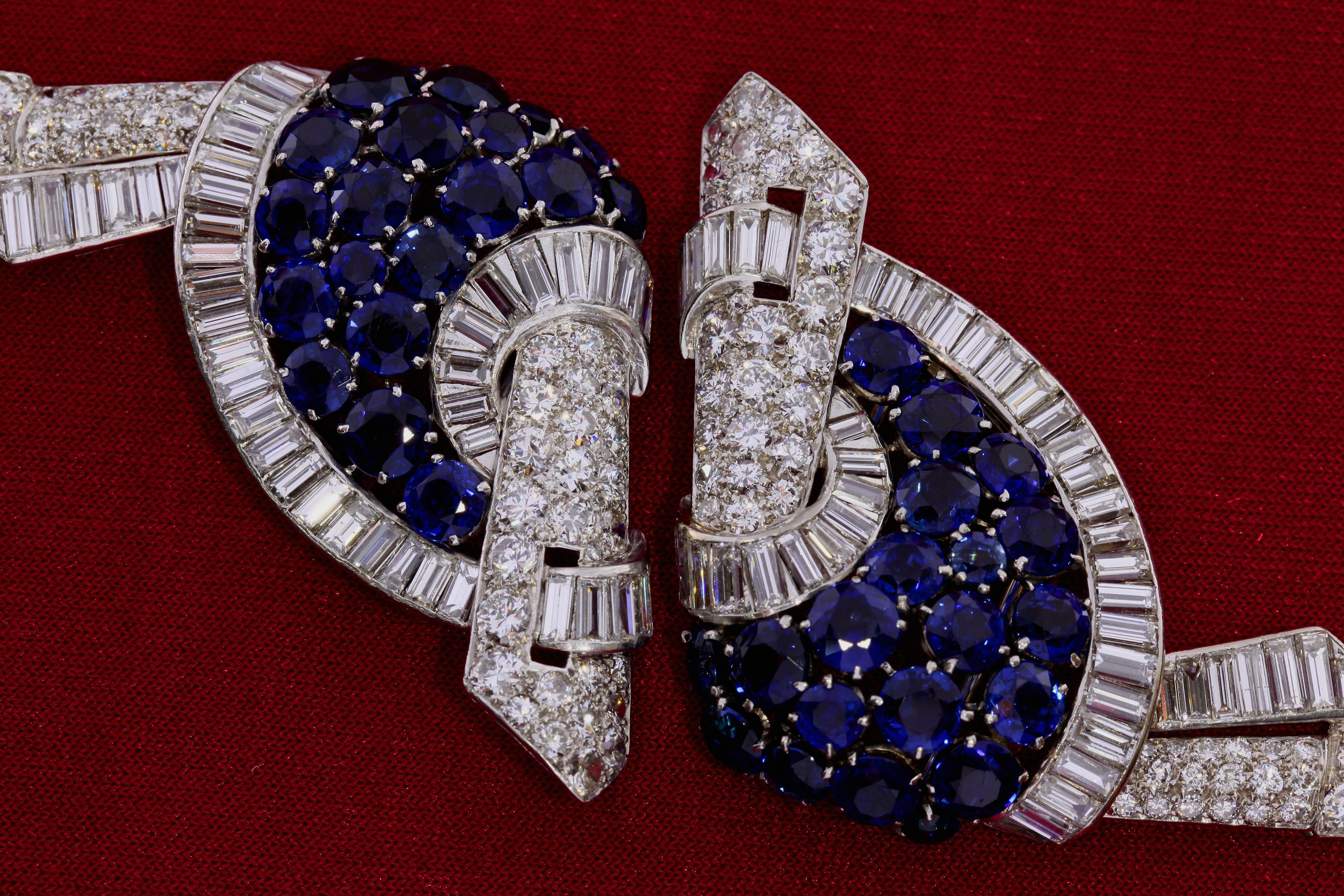 Art Deco Platinum Brooch with Diamonds and Sapphires from circa 1935 für Damen oder Herren im Angebot