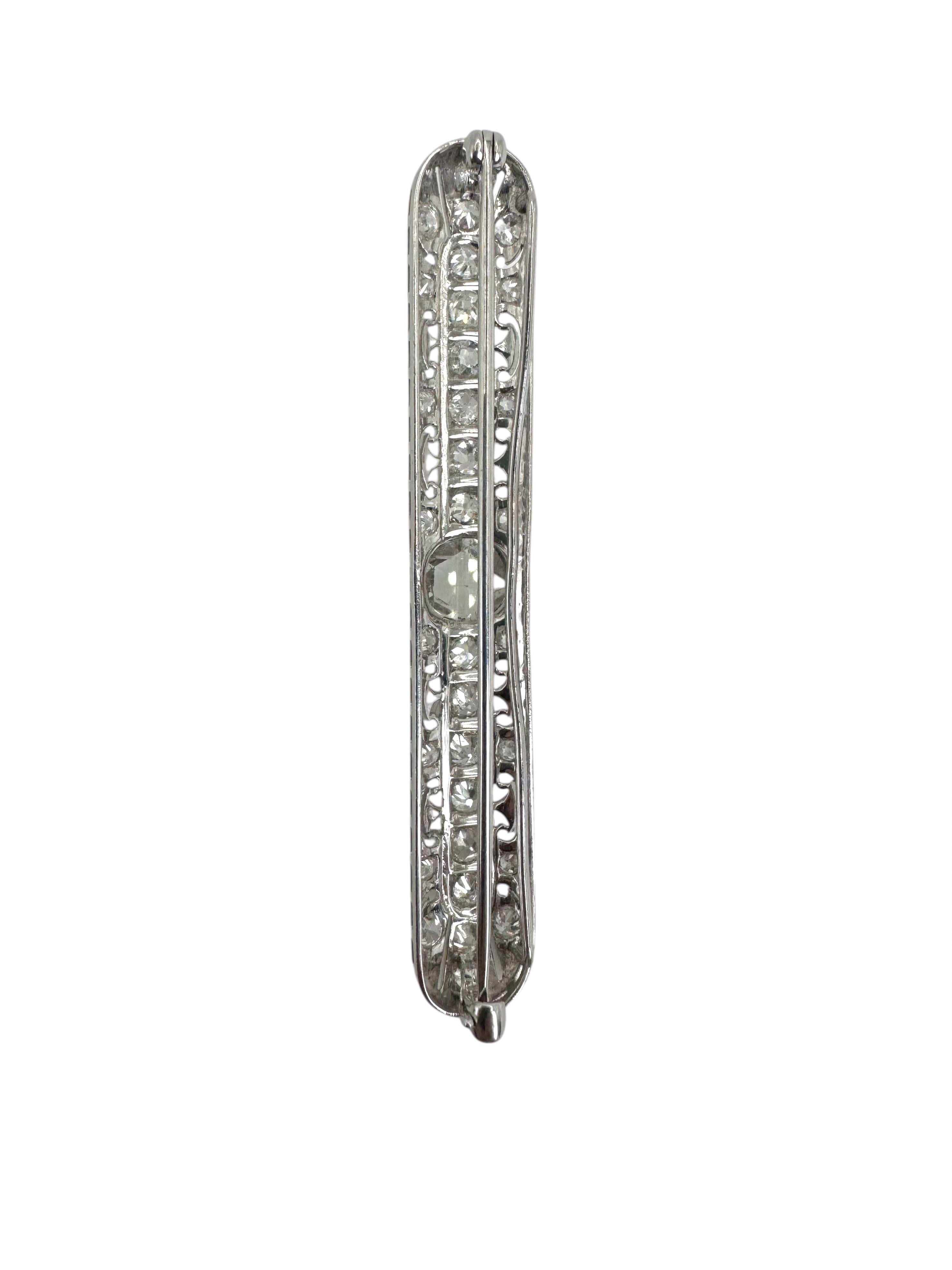 Art Deco Platinum Brooch with Old Mine and Rose-Cut Diamonds In Excellent Condition For Sale In Great Neck Plaza, NY