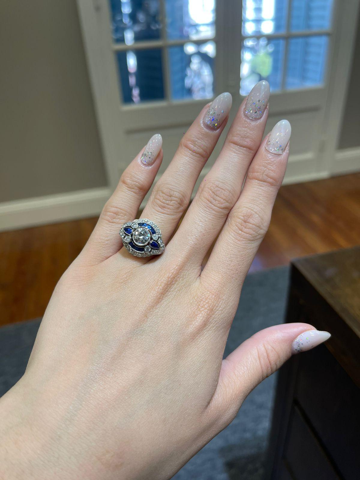 Art Deco Platin Ceylon Saphir & Diamant Ring im Angebot 1