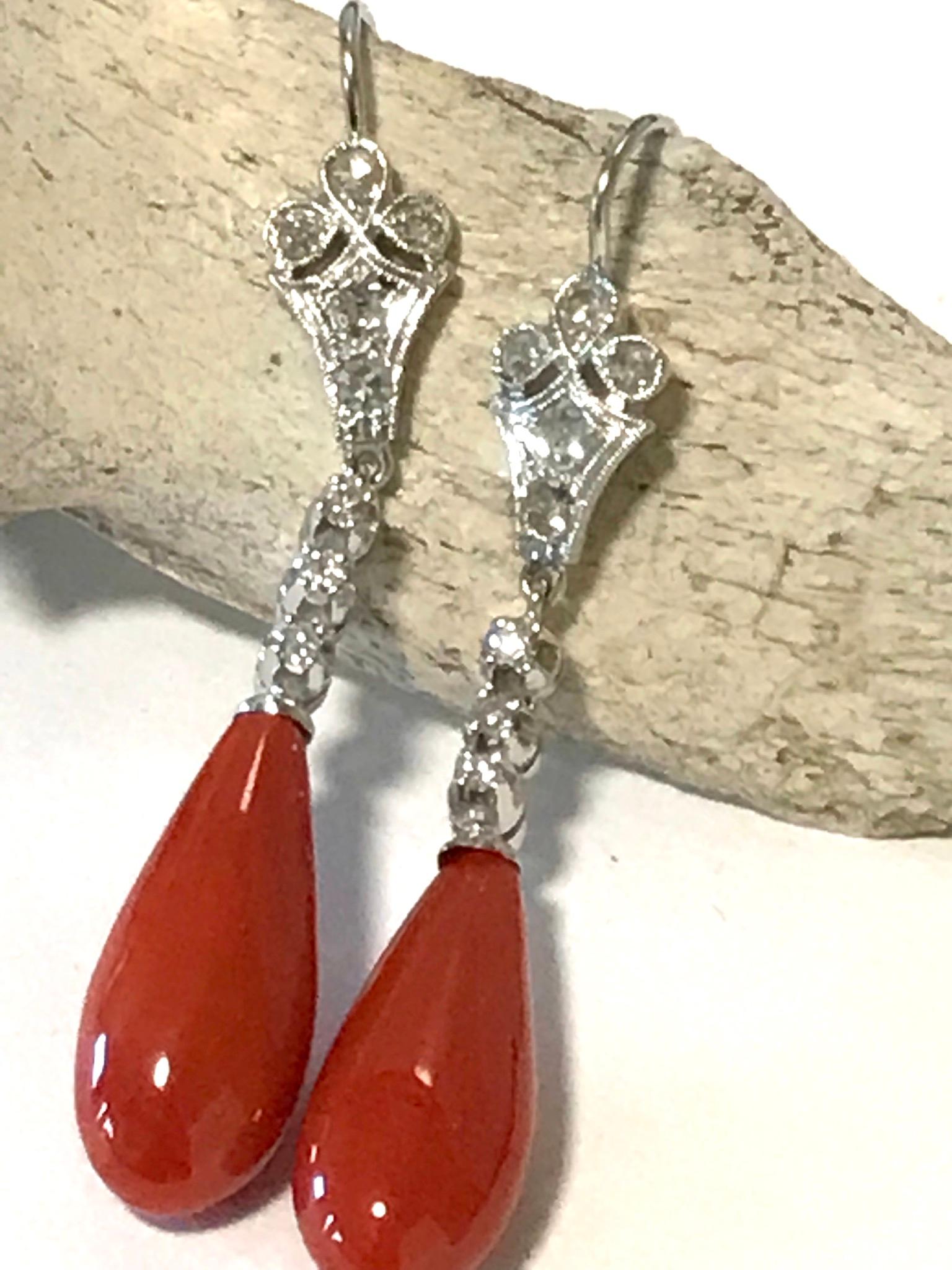 Art Deco Platinum Coral and Diamond Drop Earrings In Good Condition In New York, NY