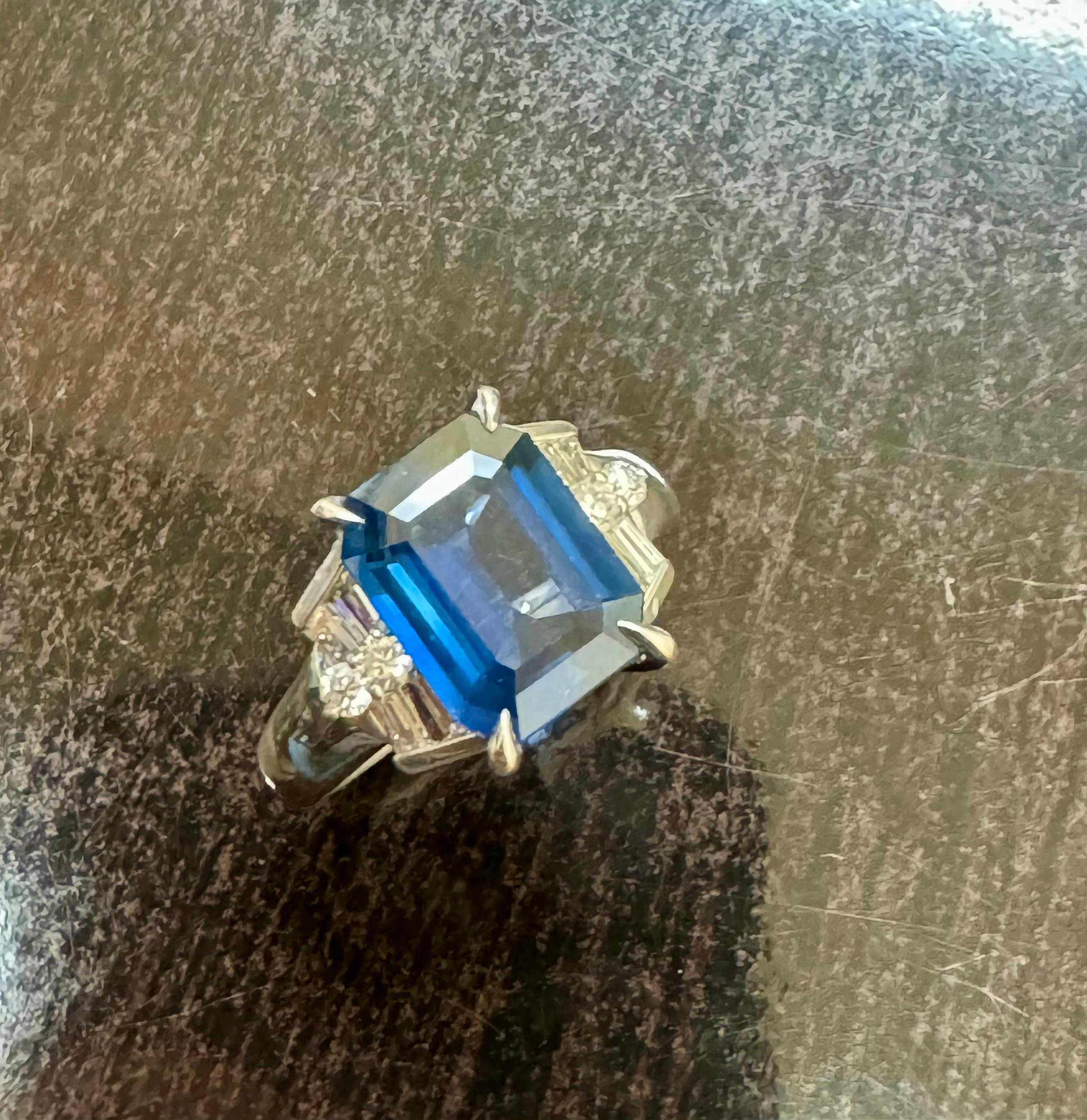Art Deco Platinum Diamond 4.26 Carat Emerald Cut Blue Sapphire Engagement Ring For Sale 7