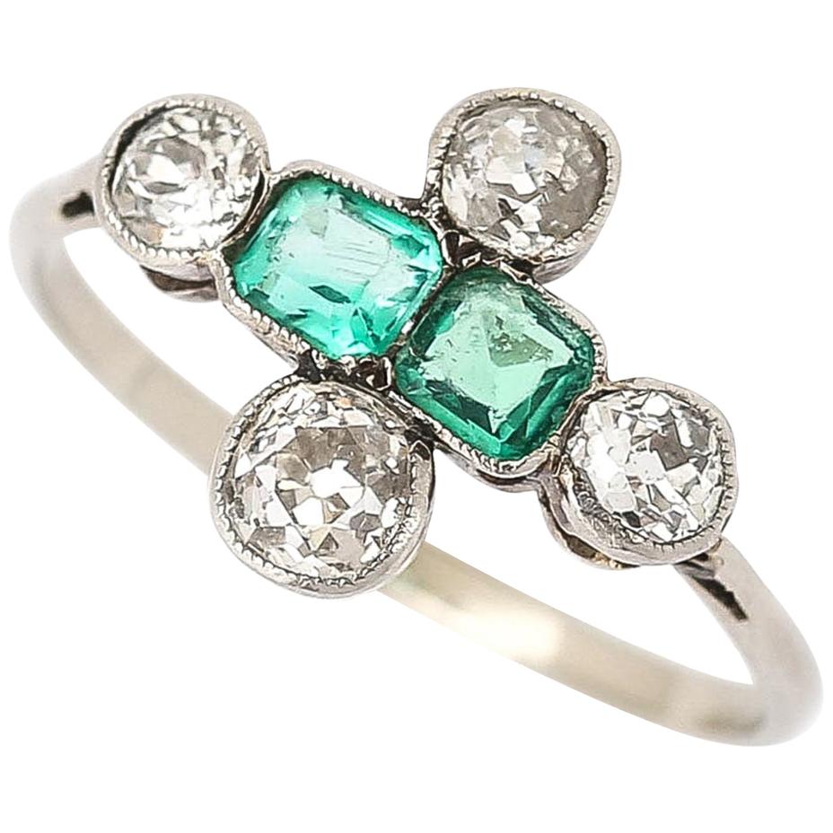 Art Deco Platinum Diamond and Emerald 6-Stone Antique Engagement Ring circa 1920