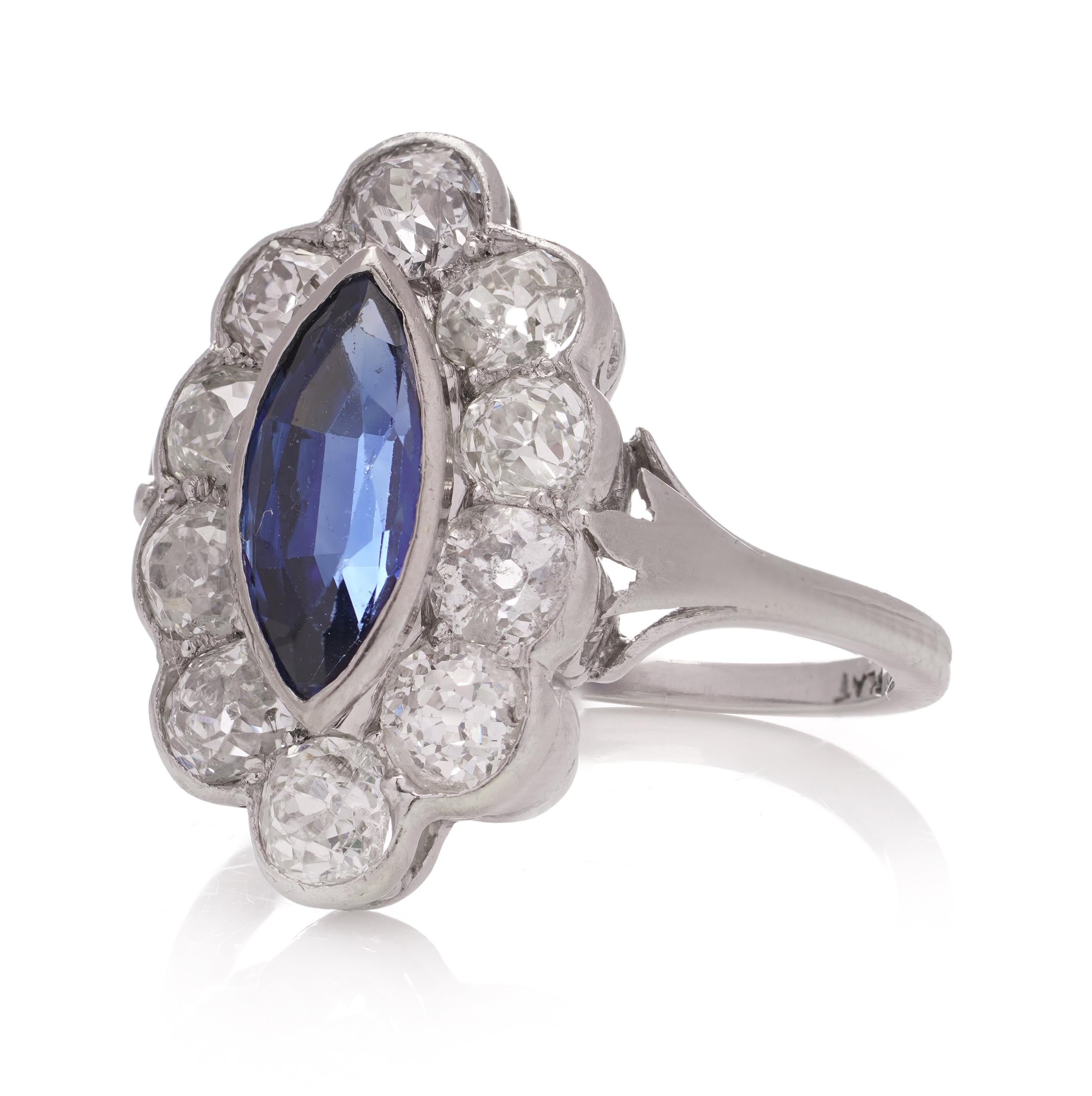 Art Deco Platinum Diamond and Natural Ceylon Sapphire cluster ring In Good Condition For Sale In Braintree, GB