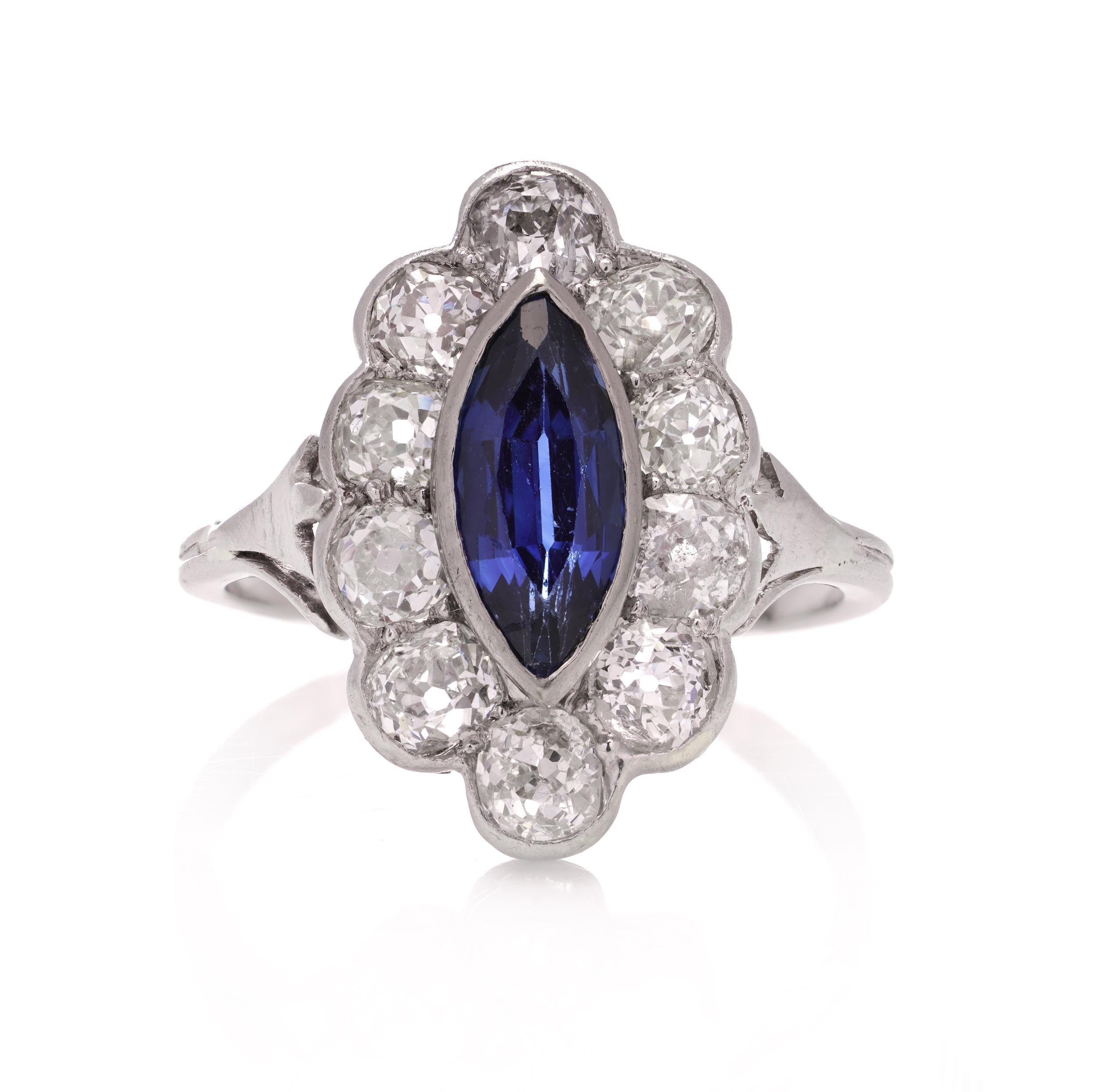 Women's or Men's Art Deco Platinum Diamond and Natural Ceylon Sapphire cluster ring For Sale