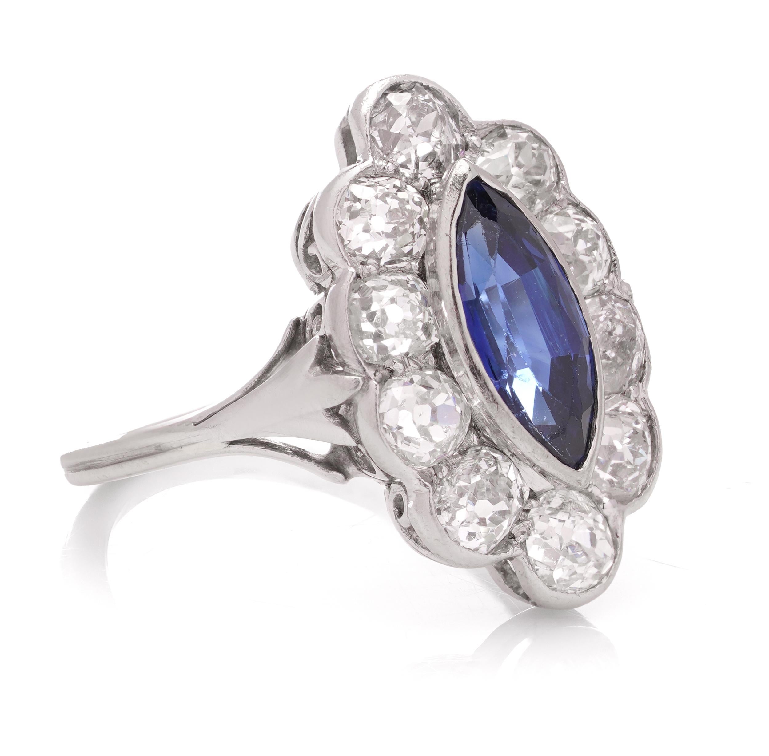 Art Deco Platinum Diamond and Natural Ceylon Sapphire cluster ring For Sale 1
