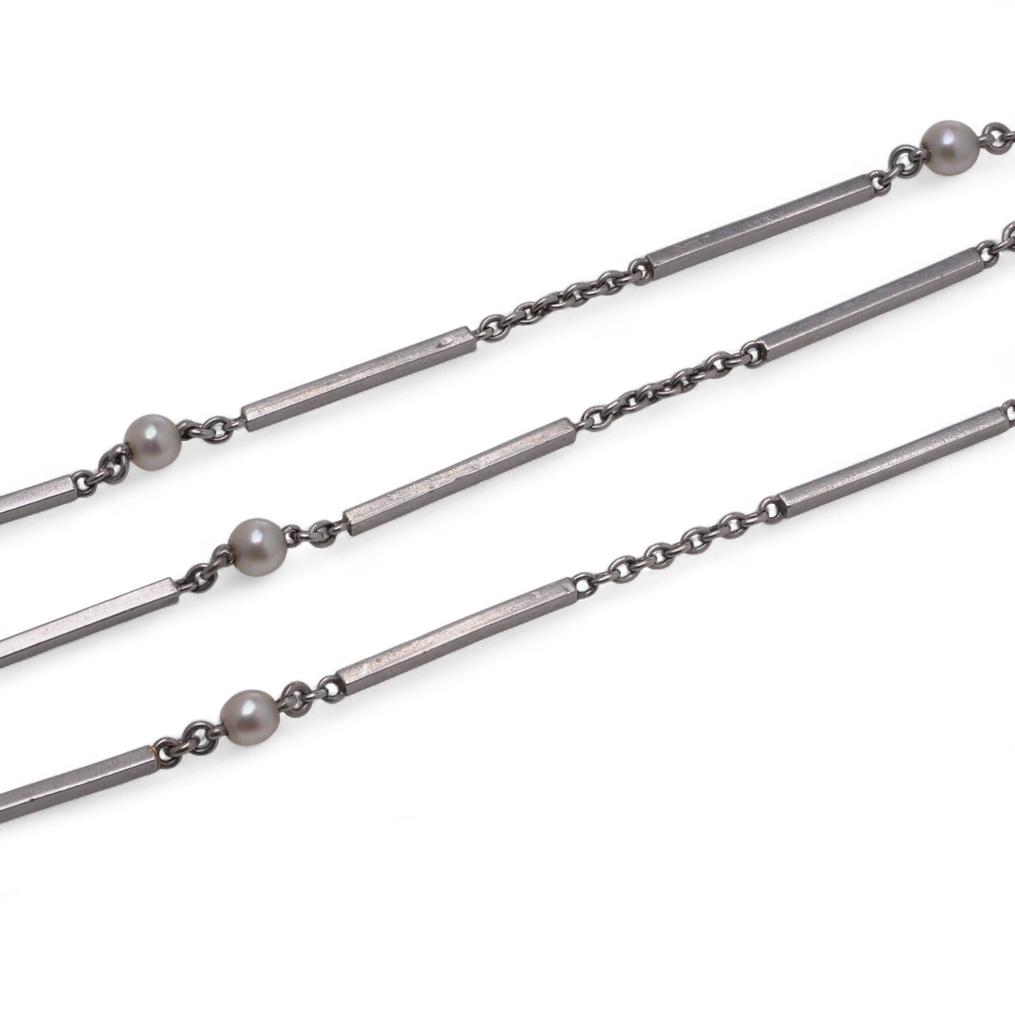 Collier-montre à pendentifs en diamants et perles en platine Art déco, années 1920 en vente 2