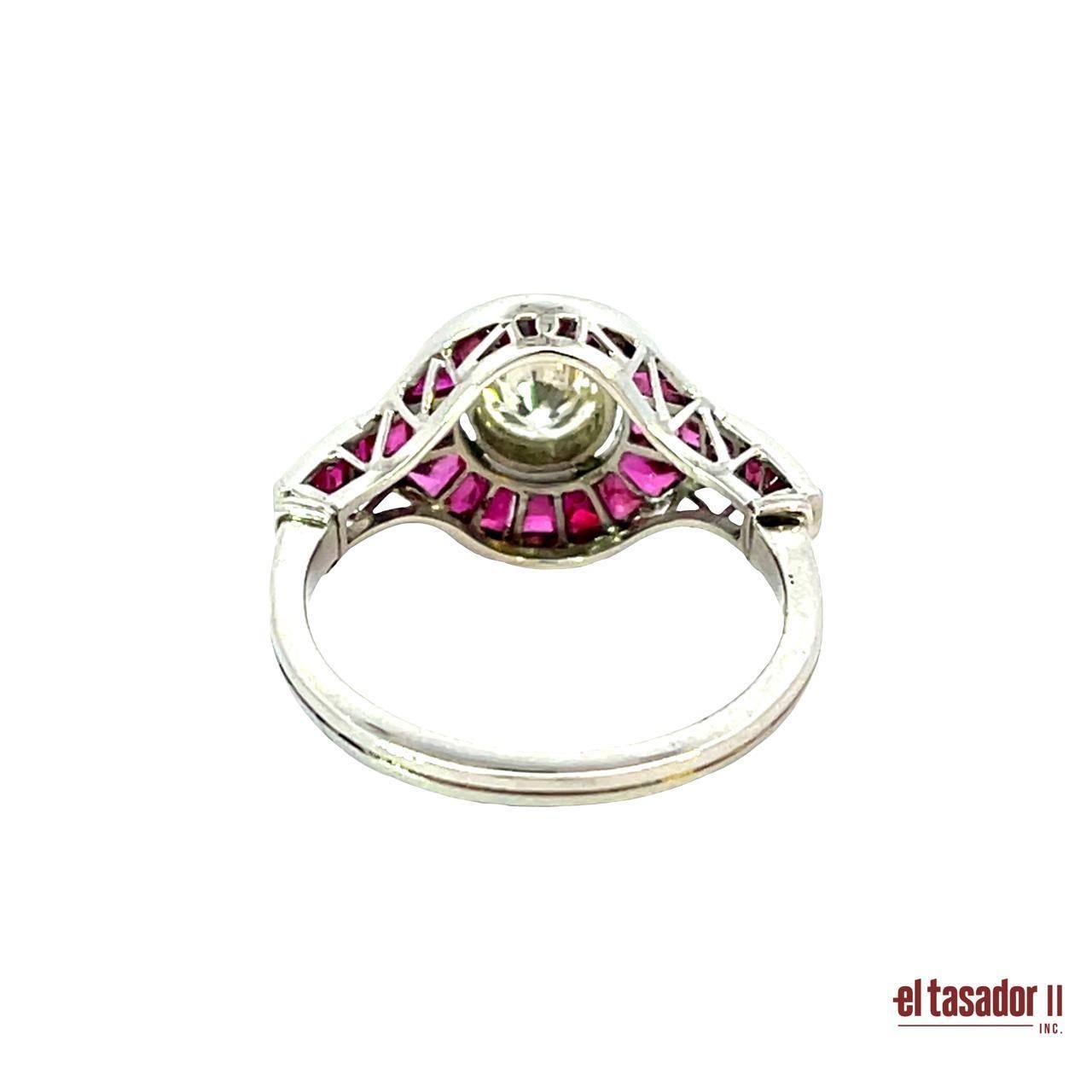 Art Déco Anello Art Deco in platino con diamanti e rubini in vendita