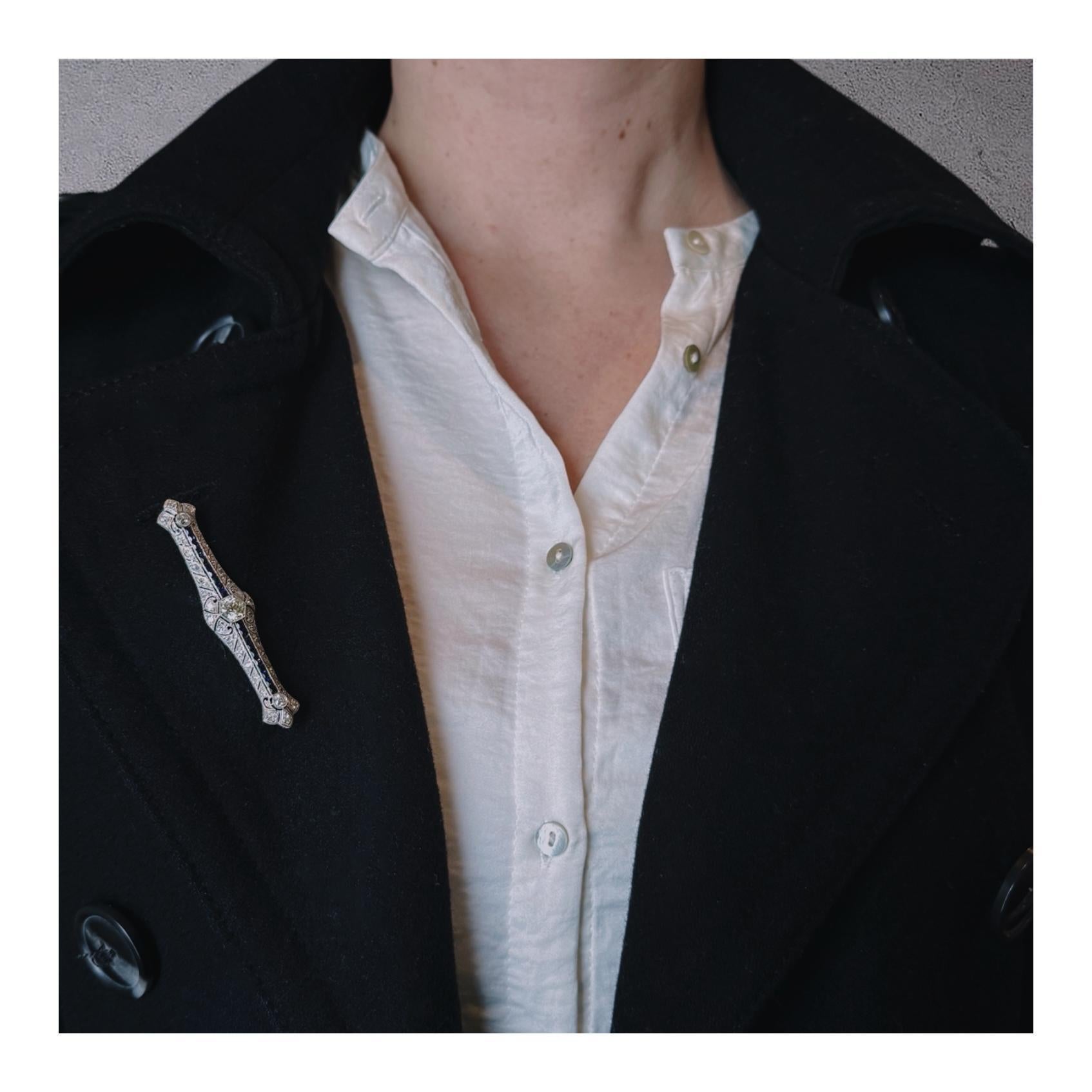 Broche Art déco en platine, diamants et saphirs Bon état - En vente à Beverly Hills, CA