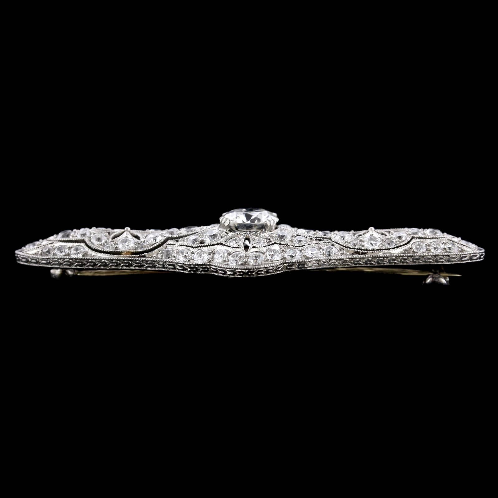 Art Deco Platinum Diamond Bar Pin In Good Condition For Sale In Nashua, NH