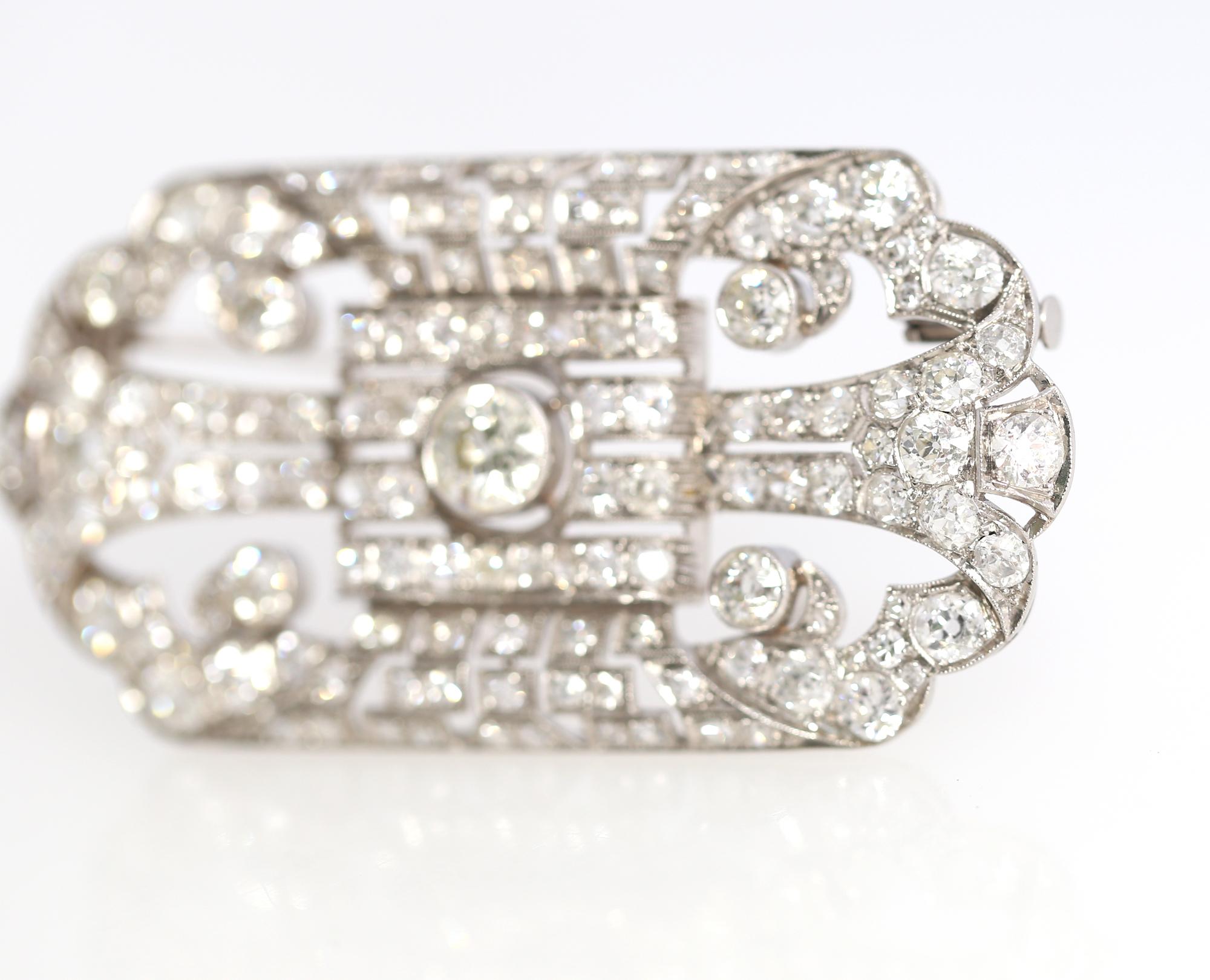 Round Cut Art Deco Platinum Diamond Brooch 11 Carat, 1925