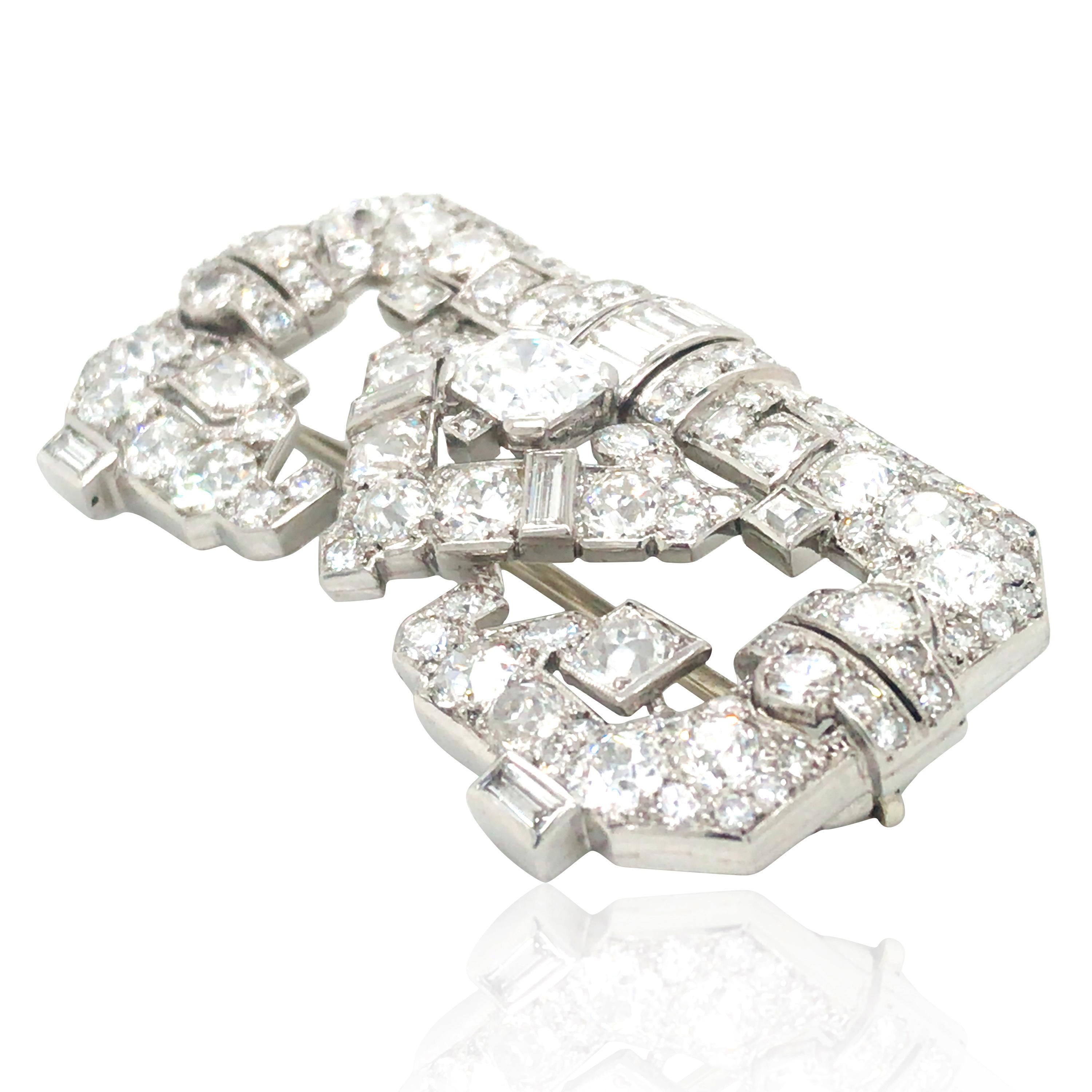 Art Deco Platin-Diamant-Brosche (Art déco) im Angebot