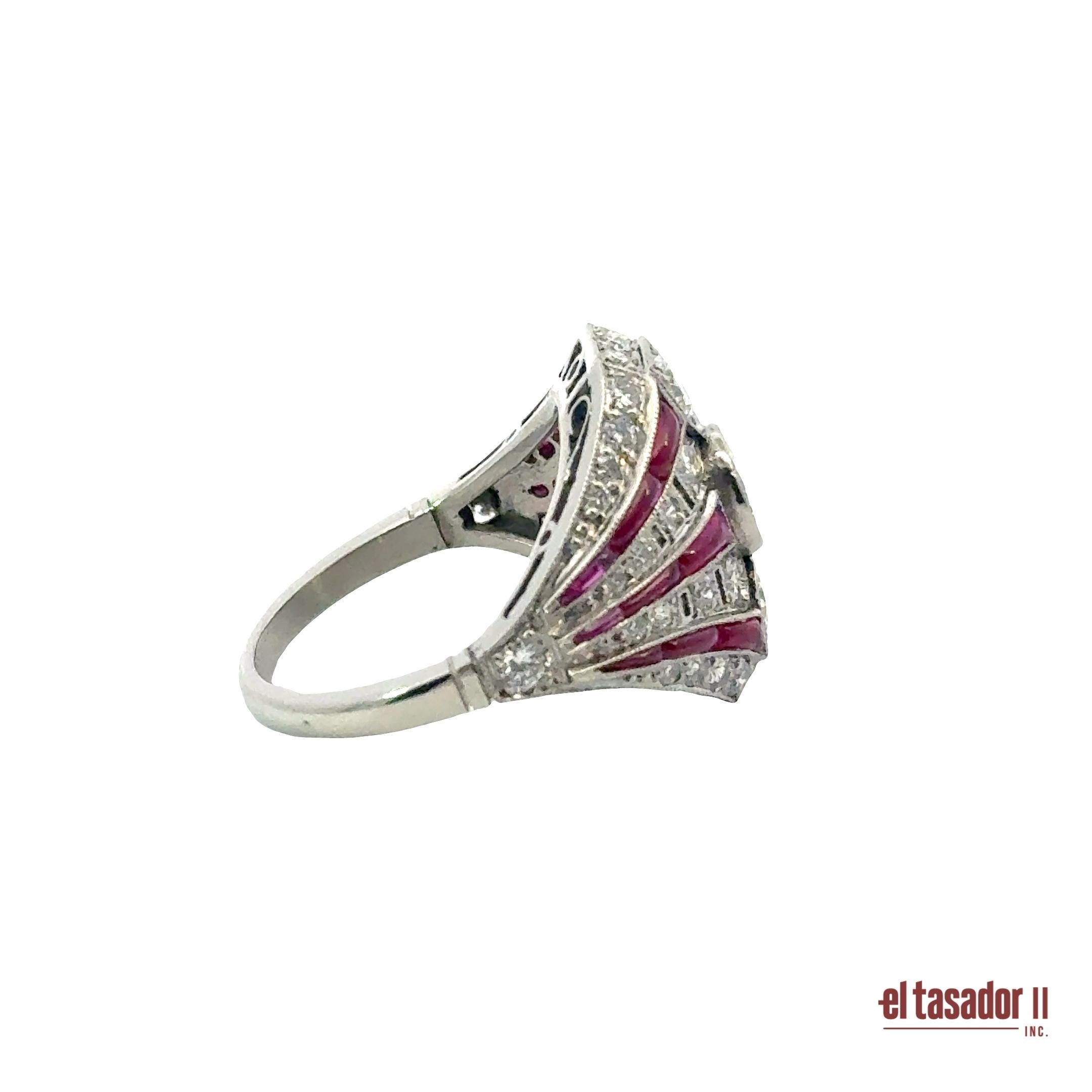 Taille brillant Bague Art déco en platine avec diamants et rubis cabochon en vente