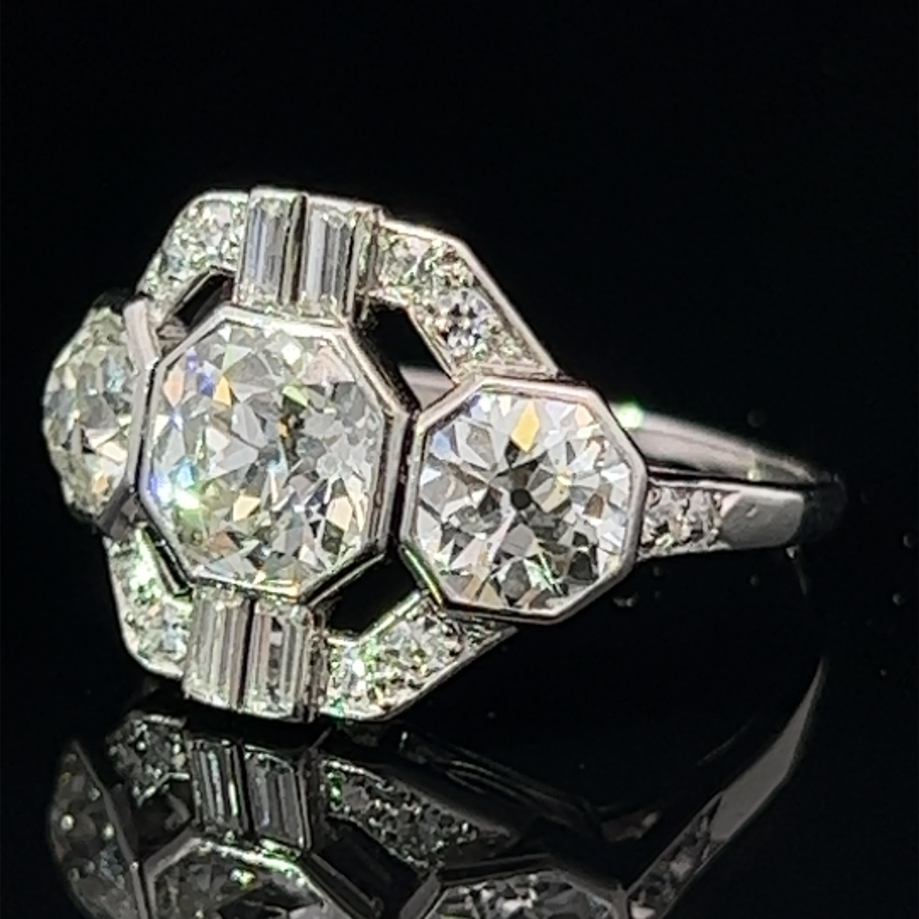 Art Deco Platinum Diamond Cluster Ring Circa 1920s For Sale 3