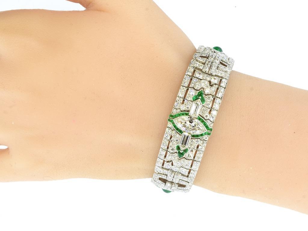 Pulsera Art Decó de platino, diamantes y esmeraldas de Oscar Heyman & Hnos., c. 1918. en venta 4