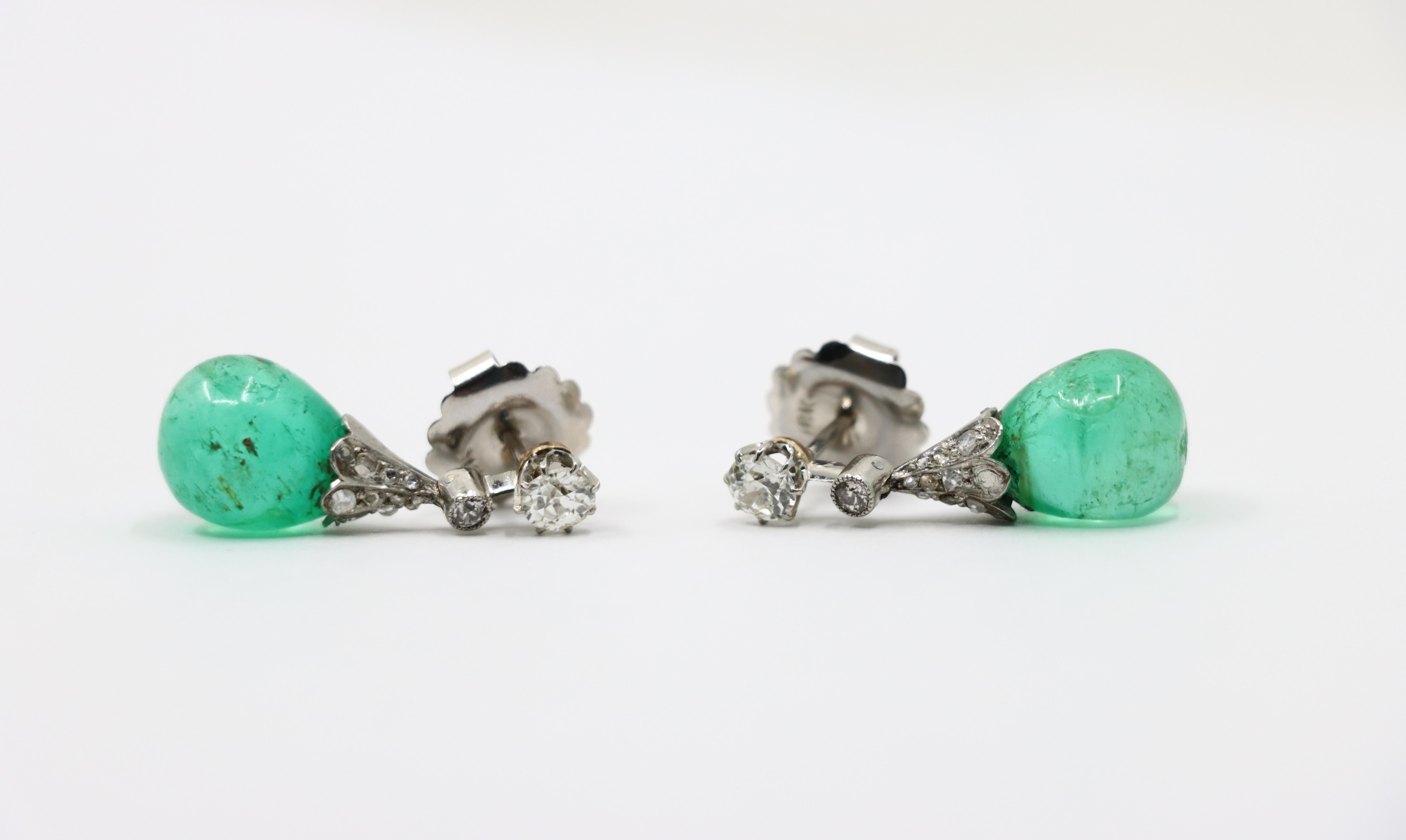 Art Deco Platinum Diamond Emerald Drop Earrings For Sale 4