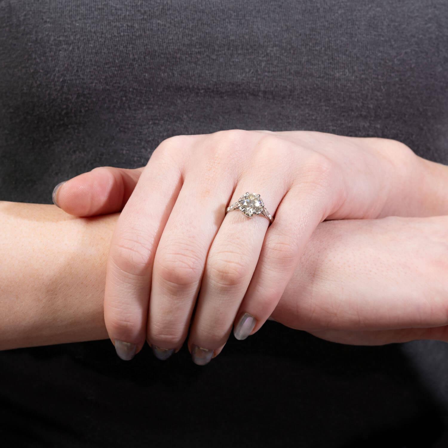 Art Deco Platinum Diamond Engagement Ring 2.02ct For Sale 2