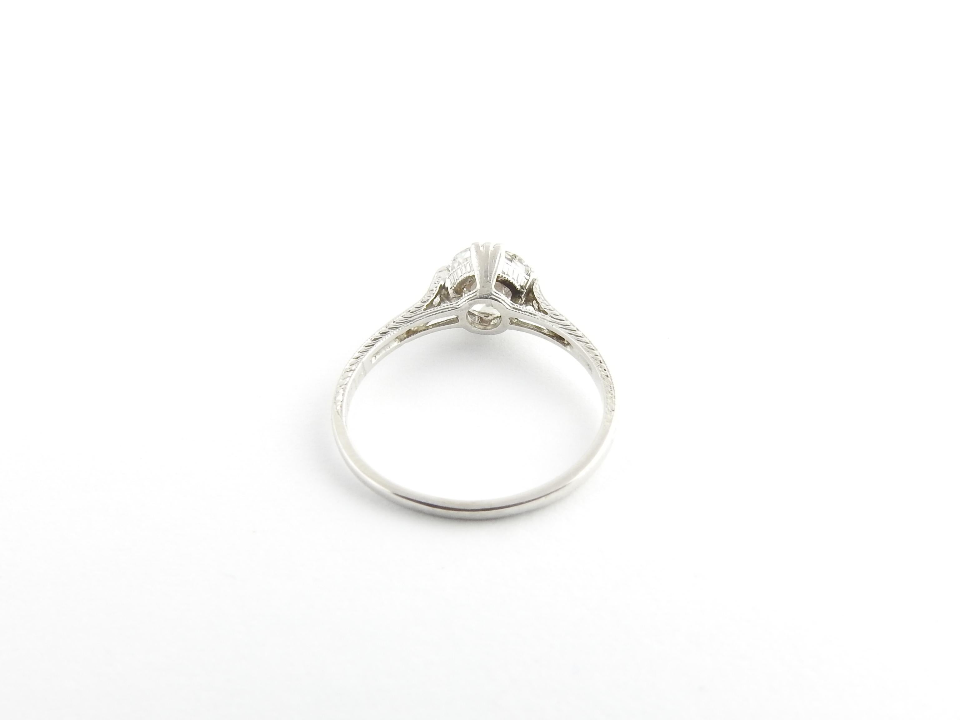Art Deco Platinum Diamond Engagement Ring In Good Condition In Washington Depot, CT