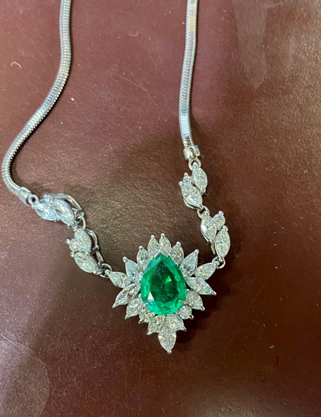 DeKara Designs Collection

Our latest design! An absolutely superb GIA Certified F1 Pear Shape Colombian Emerald Marquise and Round Diamond Platinum Necklace.

Metal- 90% Platinum, 10% Iridium.

Stones- GIA Certified Pear Shape F1 Colombian Emerald