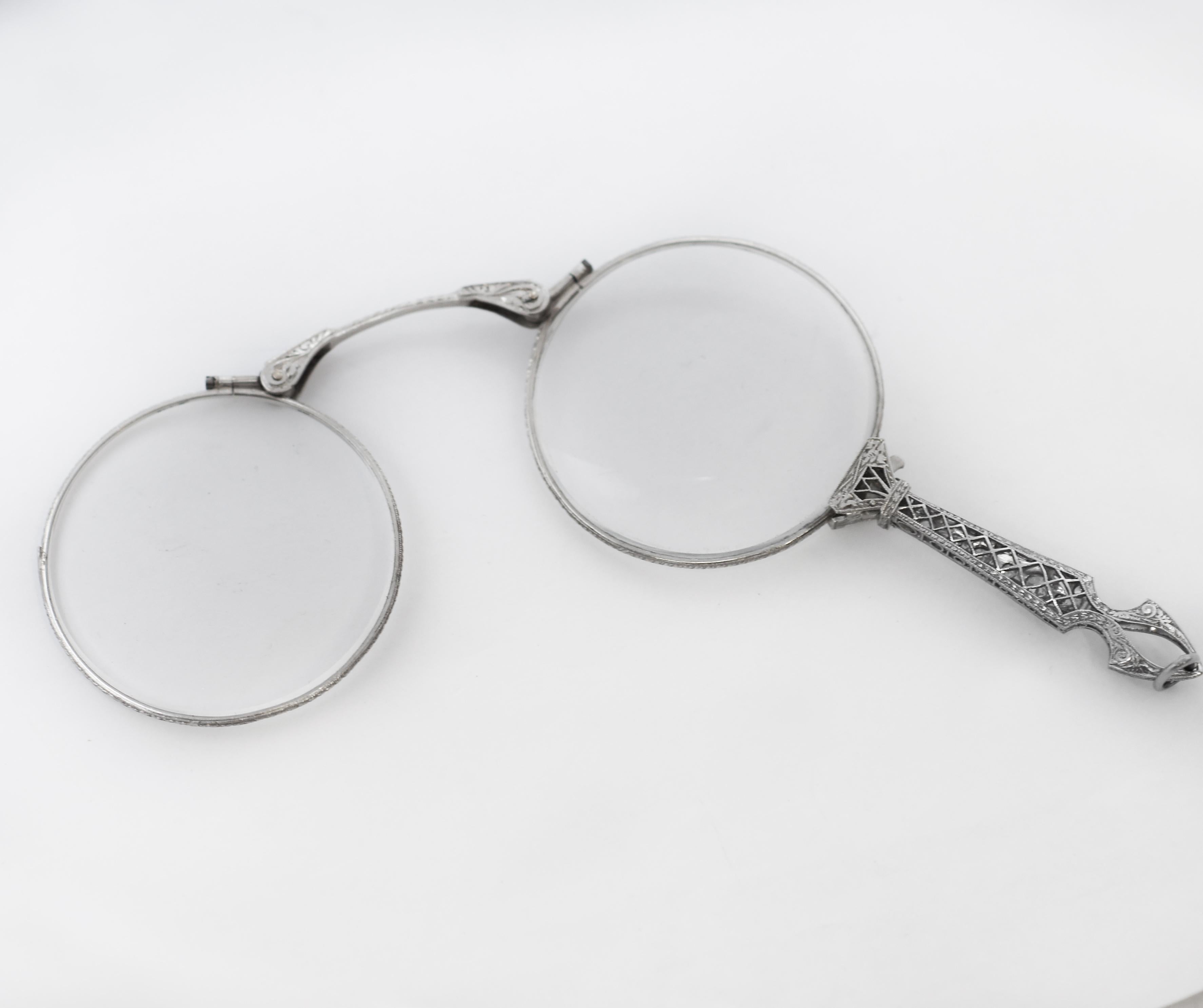 ART DECO Platinum Diamond Lorgnette Opera Glasses In Good Condition For Sale In San Fernando, CA
