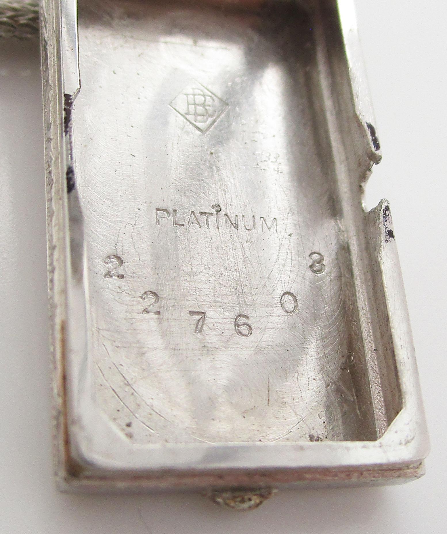 Platin-Diamant-Quarz-Damenuhr im Art déco-Stil 2